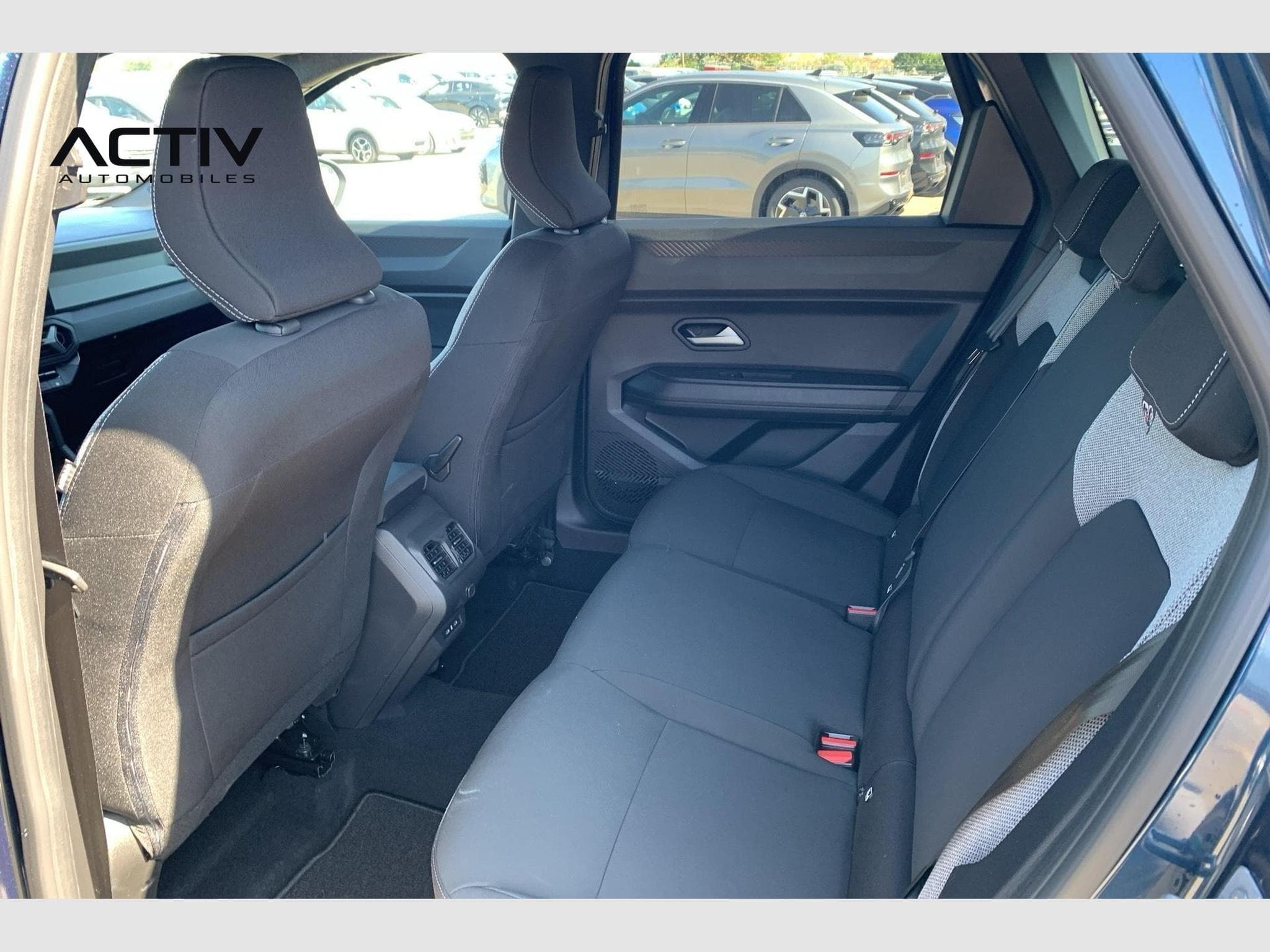 Dacia BIGSTER Mild Hybrid 140 Journey (2026) - Foto 10