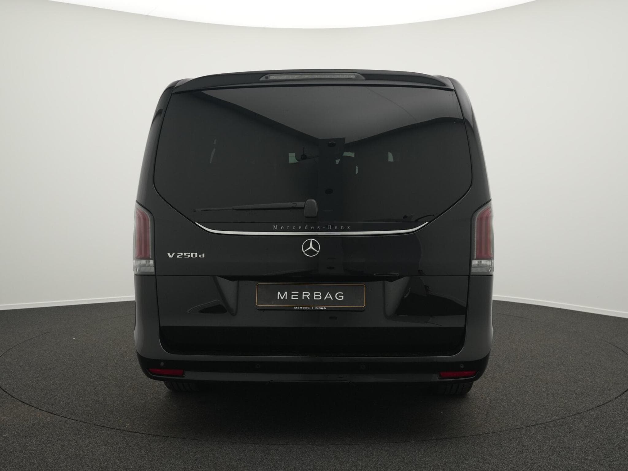 Mercedes V d STYLE Lang (2026) - Photo 4