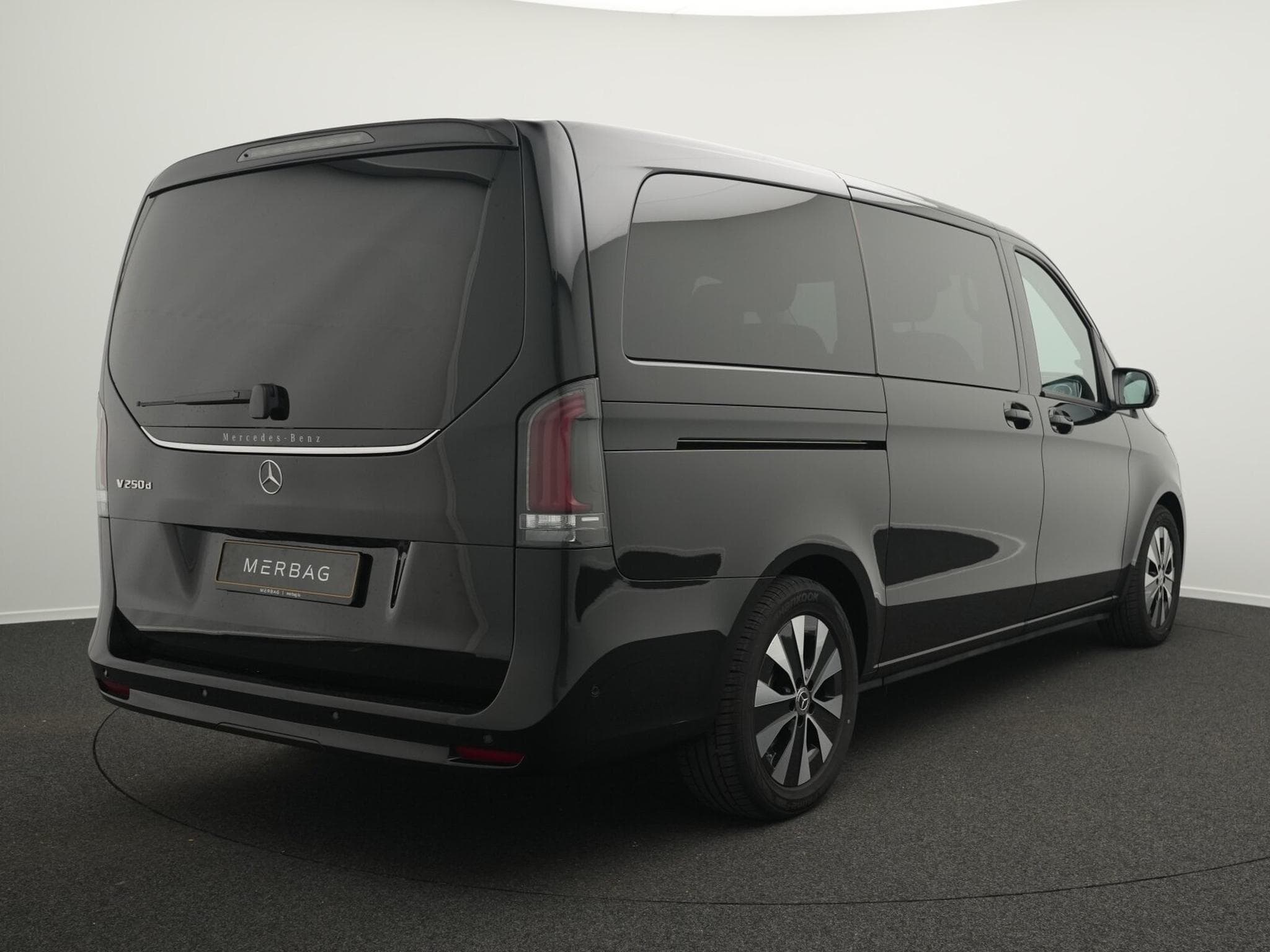 Mercedes V d STYLE Lang (2026) - Photo 3