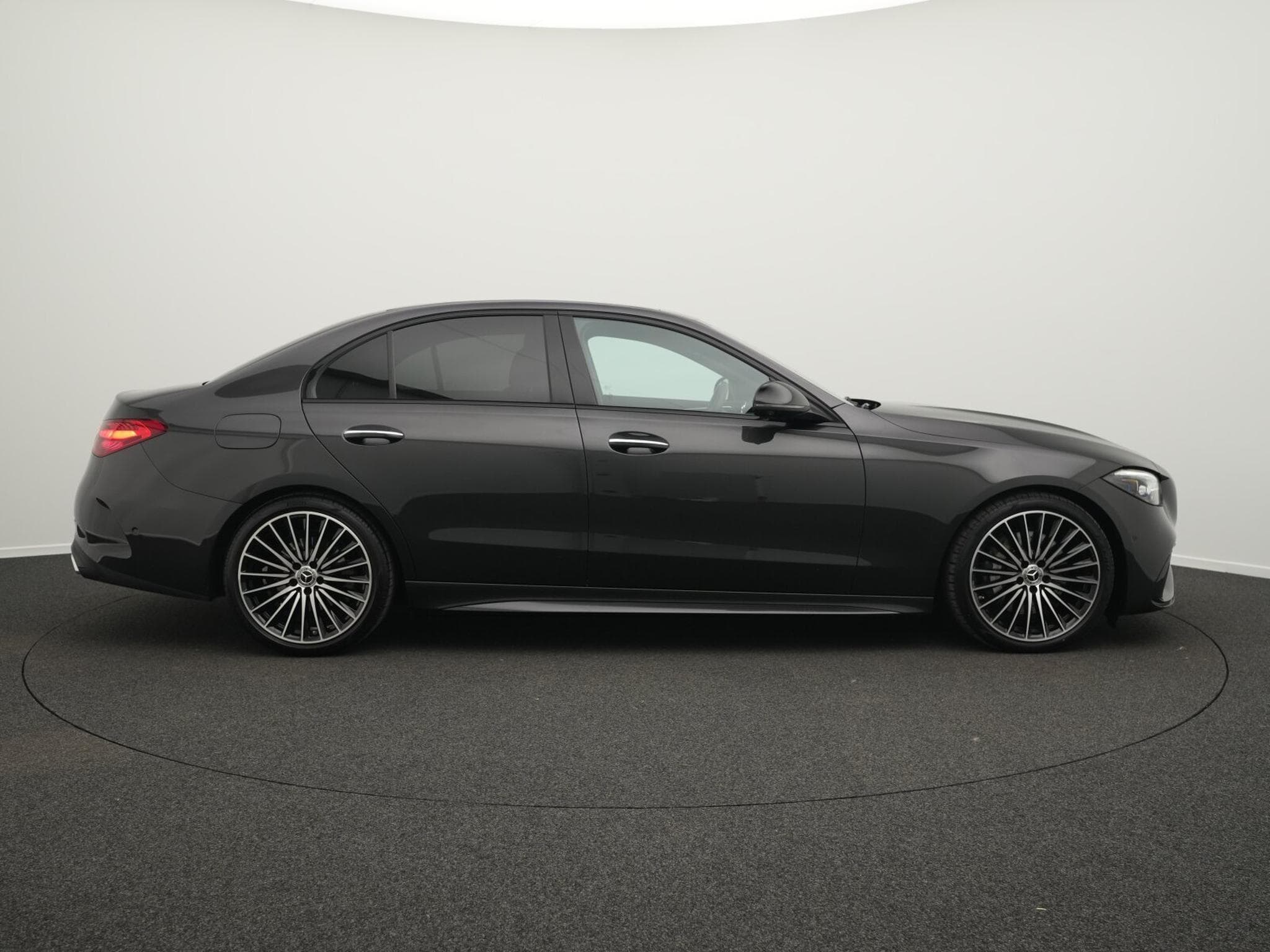 Mercedes C 200 d AMG-Line Premium (2026) - Photo 5