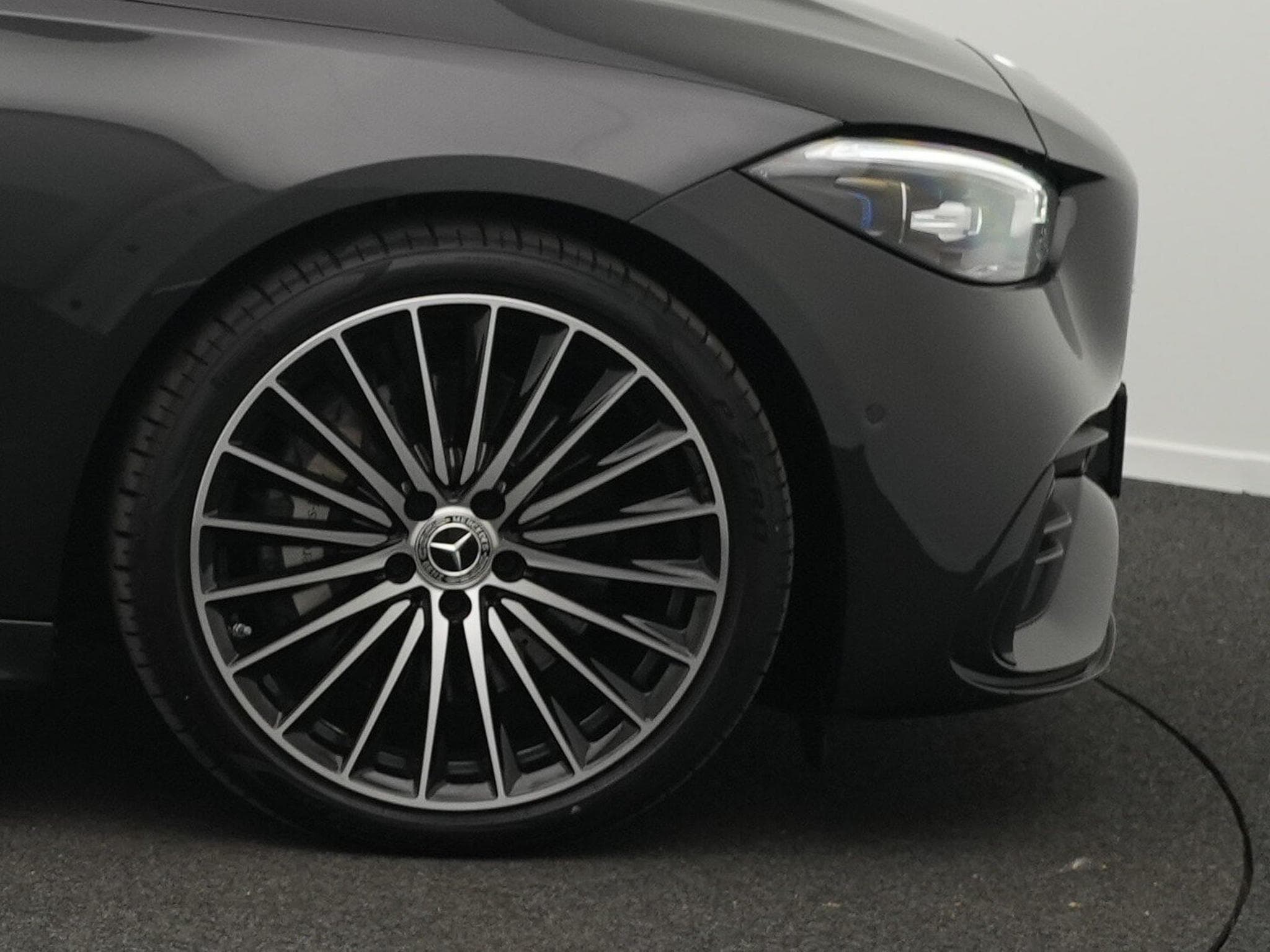 Mercedes C 200 d AMG-Line Premium (2026) - Photo 8