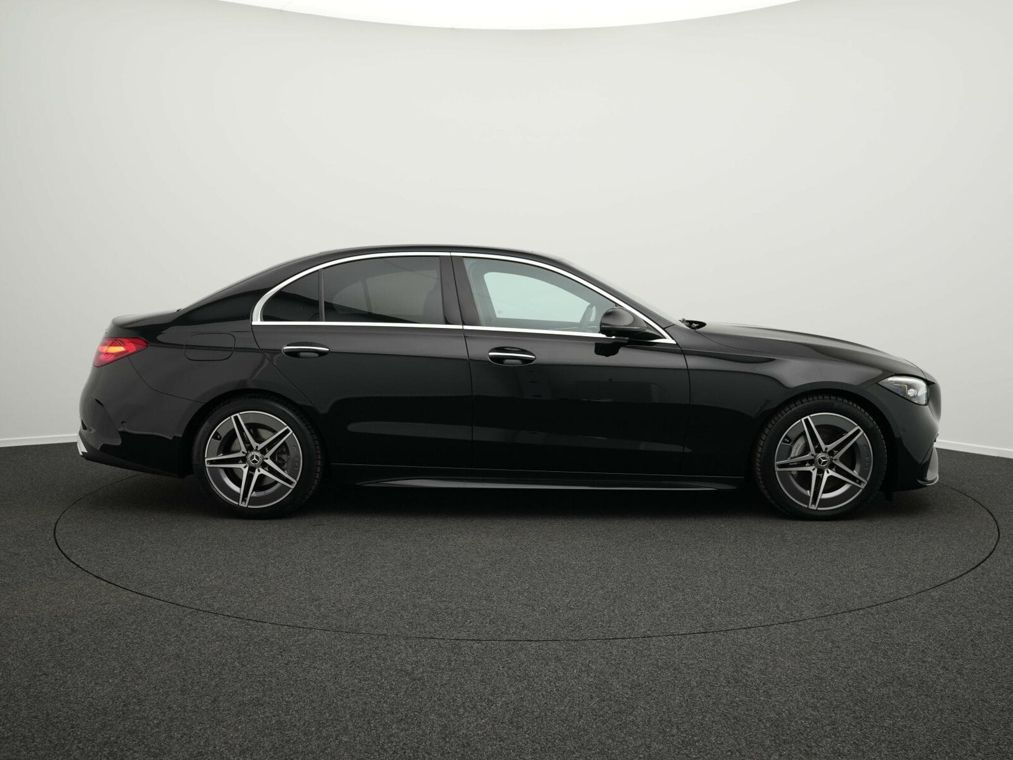 Mercedes C 220 d 4MATIC AMG-Line (2026) - Photo 5