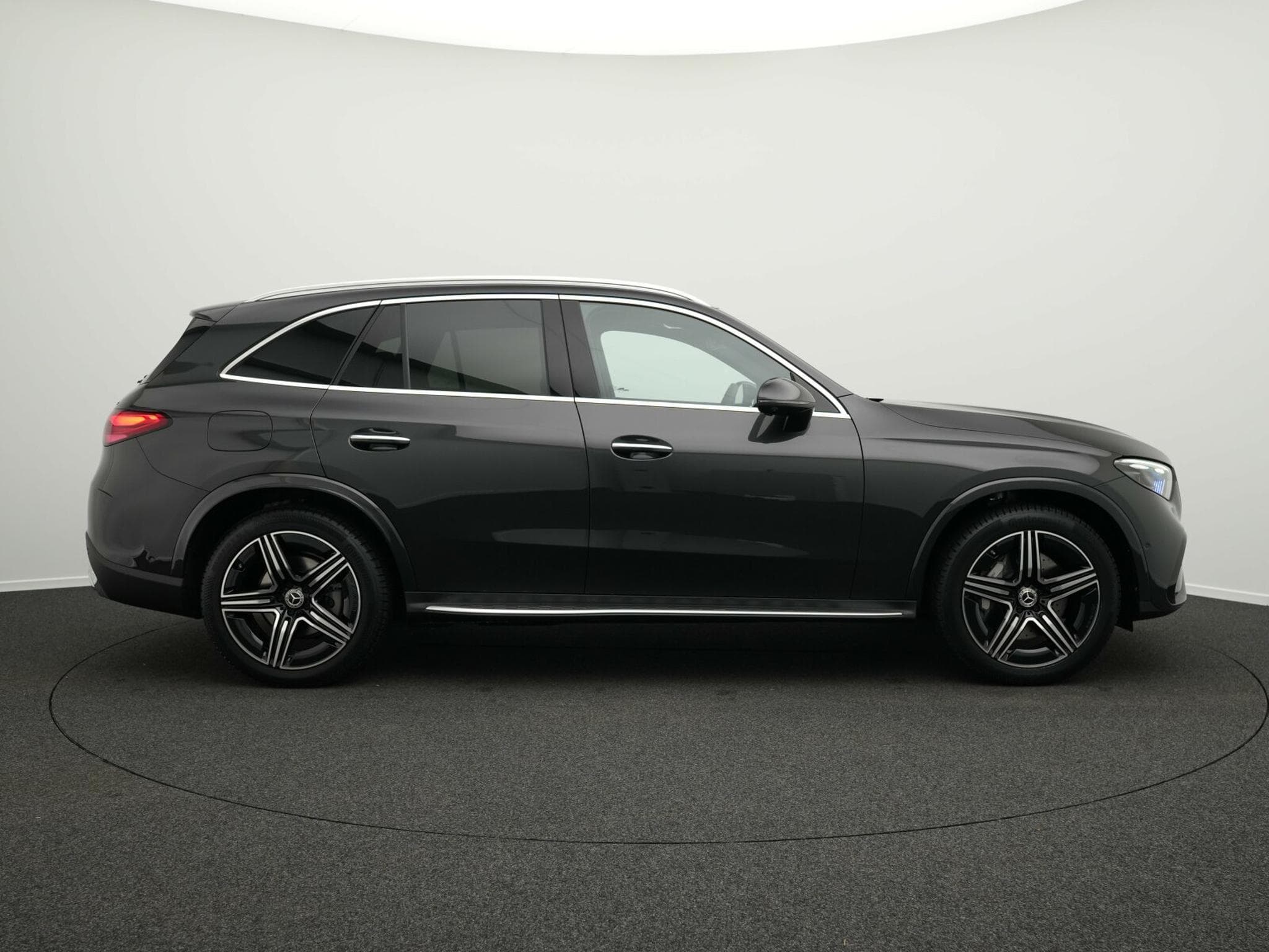 Mercedes GLC 220 d 4MATIC AMG-Line (2026) - Photo 5