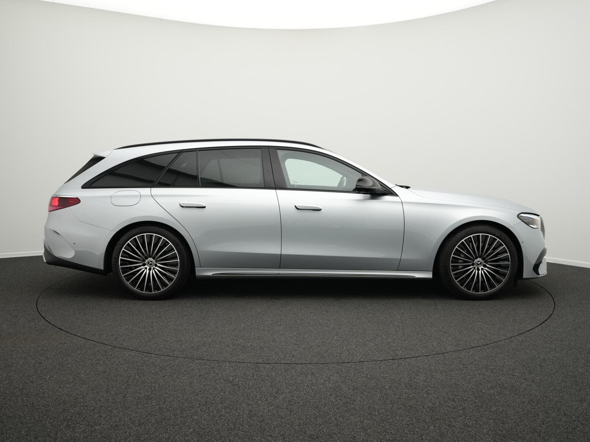 Mercedes E 220 d T-Modell (2026) - Photo 5