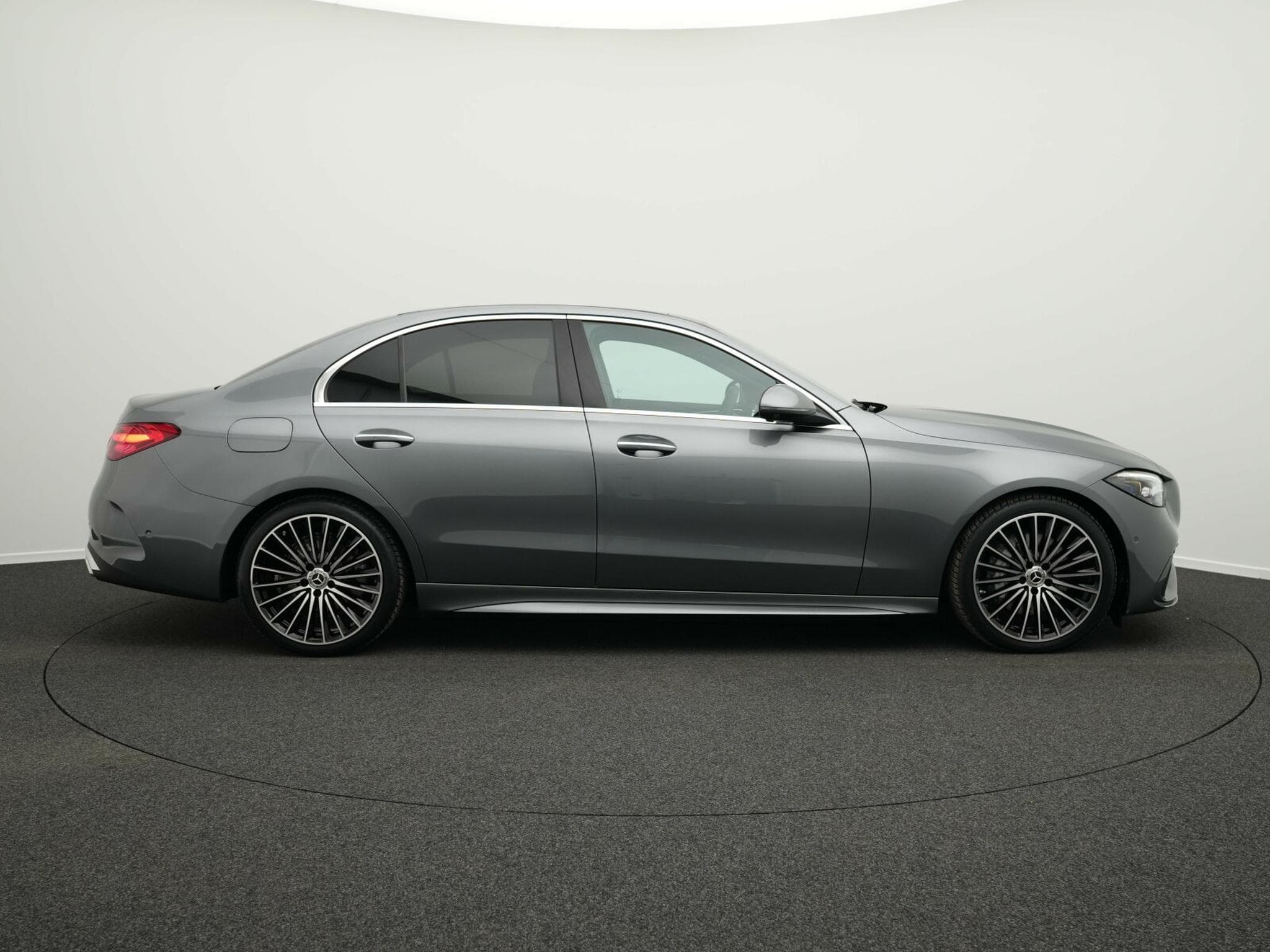 Mercedes C 200 d AMG-Line Premium (2026) - Photo 5