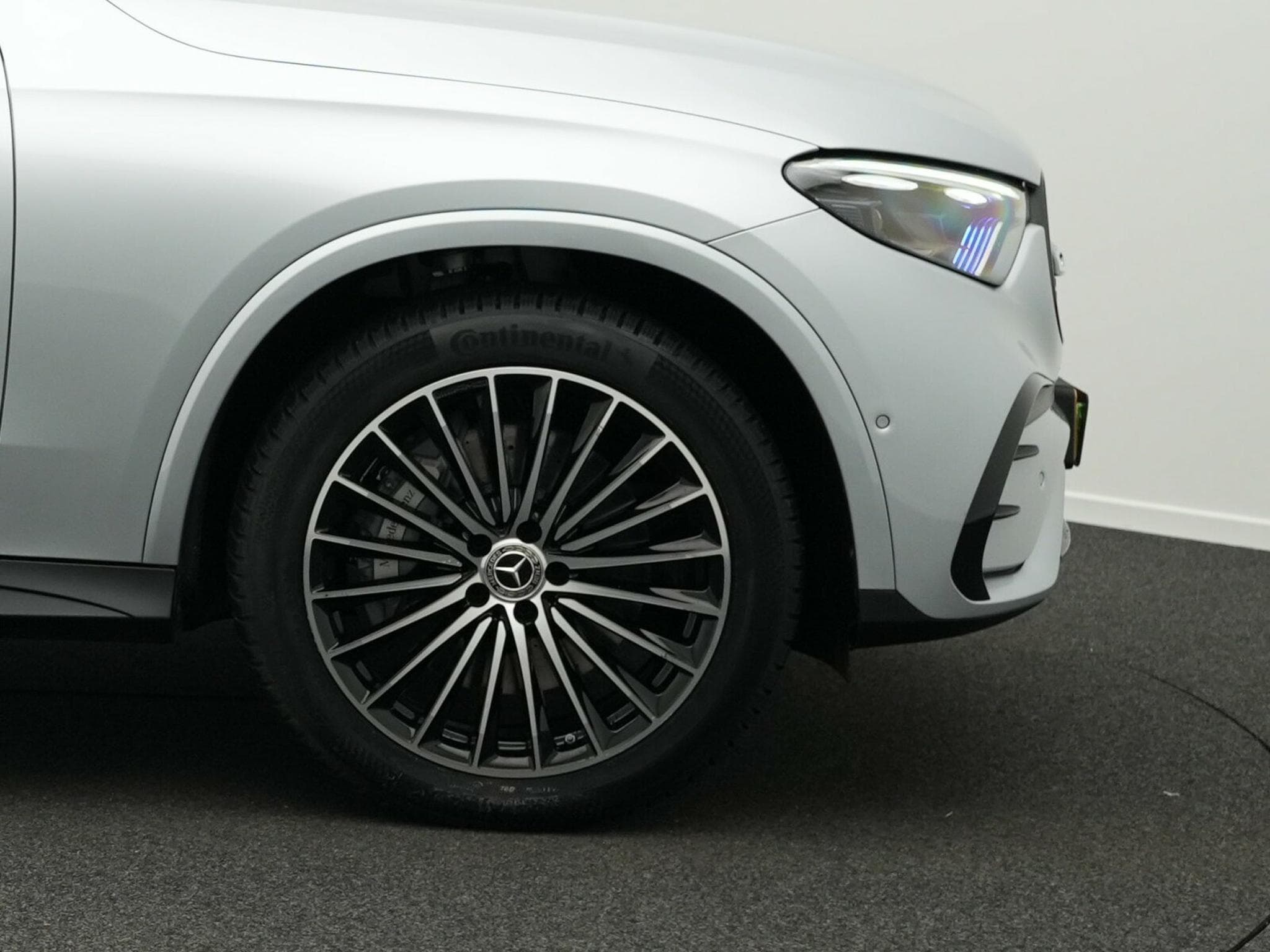 Mercedes GLC 220 d 4MATIC AMG-Line (2026) - Photo 8
