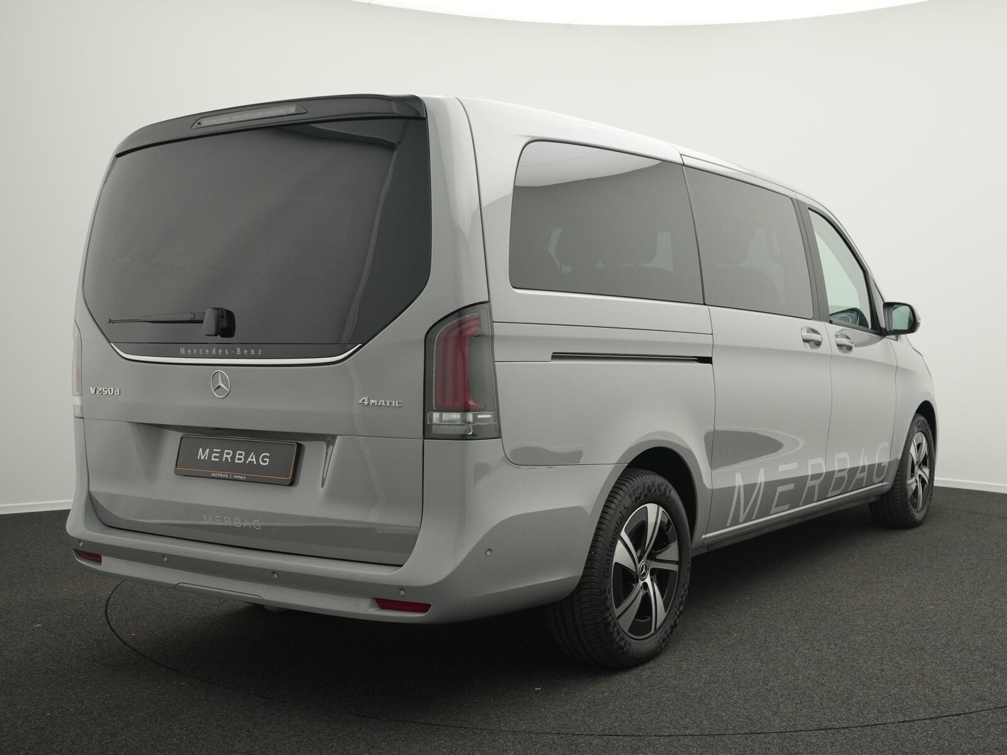 Mercedes V d 4MATIC STYLE Lang (2026) - Photo 3