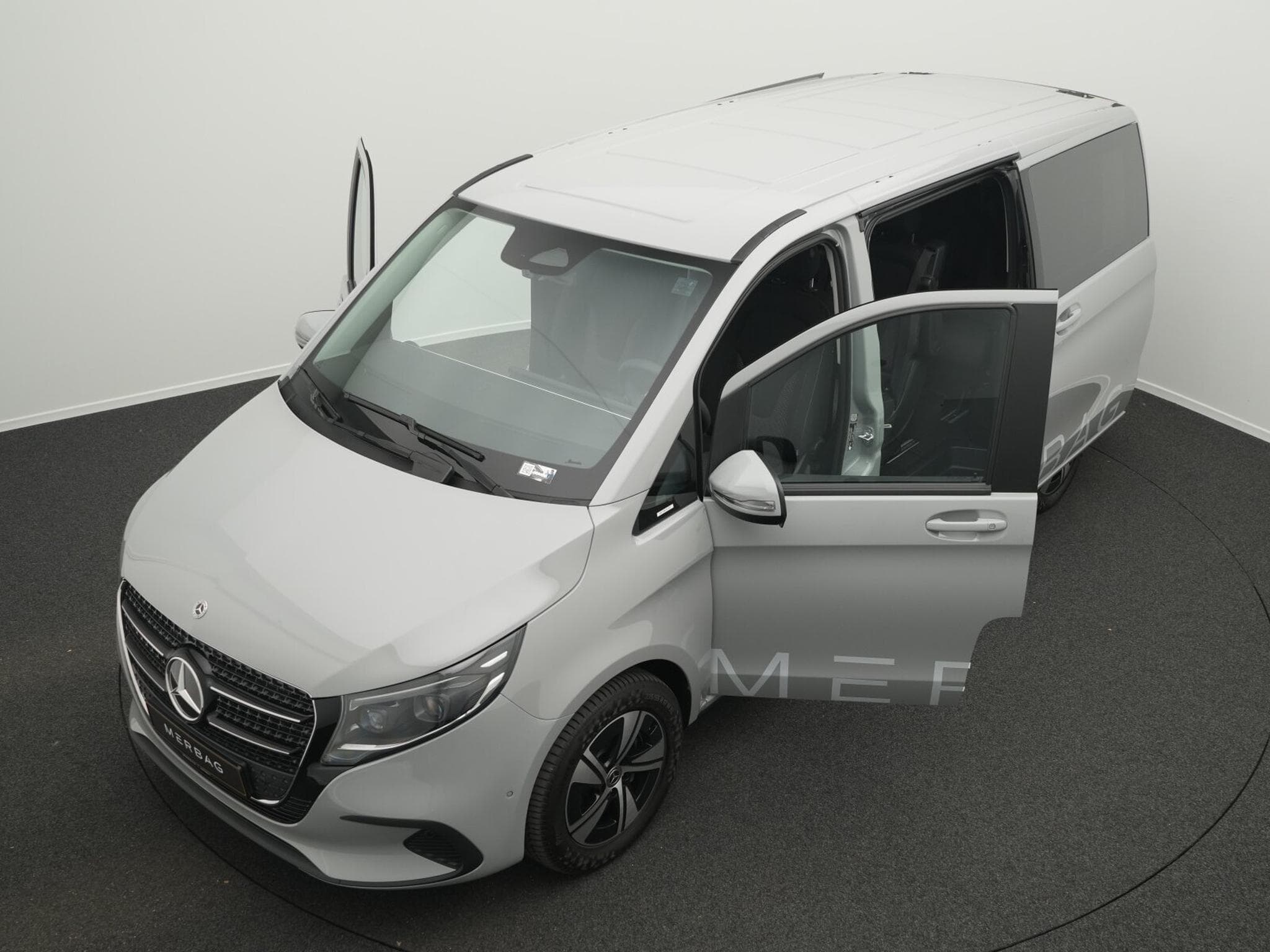 Mercedes V d 4MATIC STYLE Lang (2026) - Photo 12