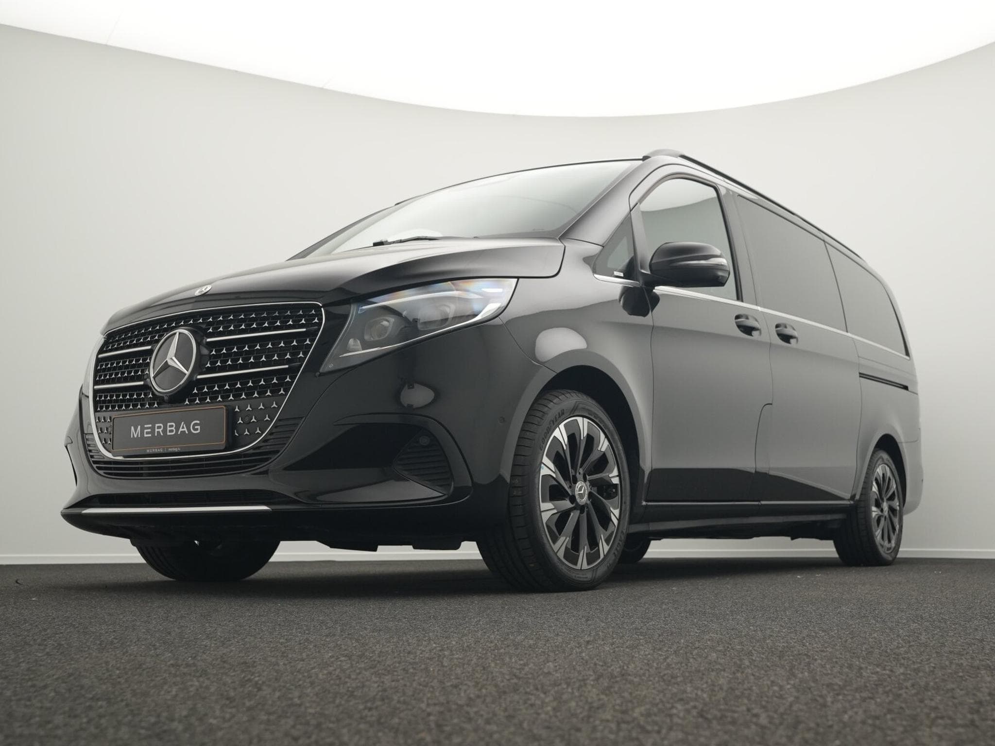 Mercedes V d AVANTGARDE Lang (2026) - Photo 8
