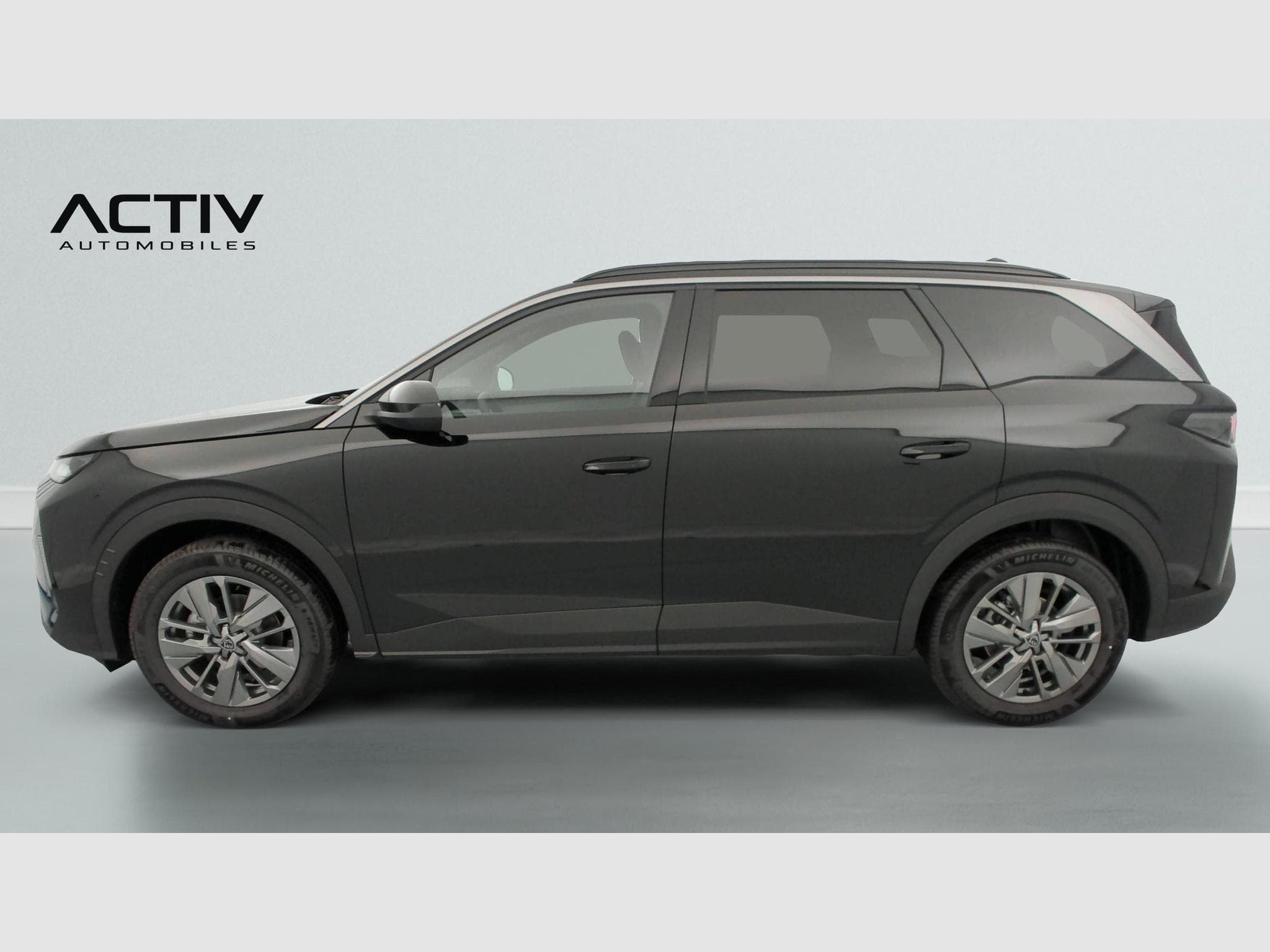 Peugeot 5008 Hybrid 145 e-DCS6 Allure (2026) - Photo 4