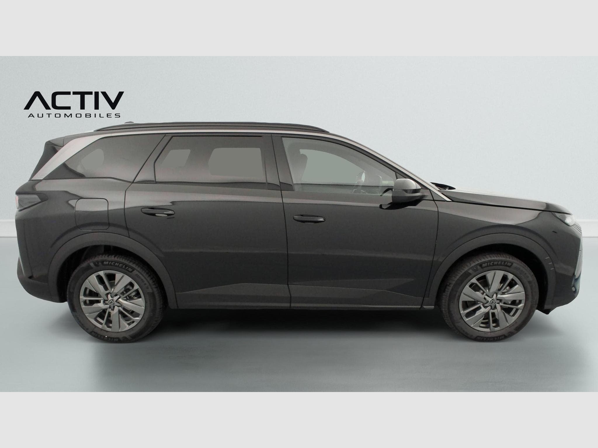 Peugeot 5008 Hybrid 145 e-DCS6 Allure (2026) - Photo 8