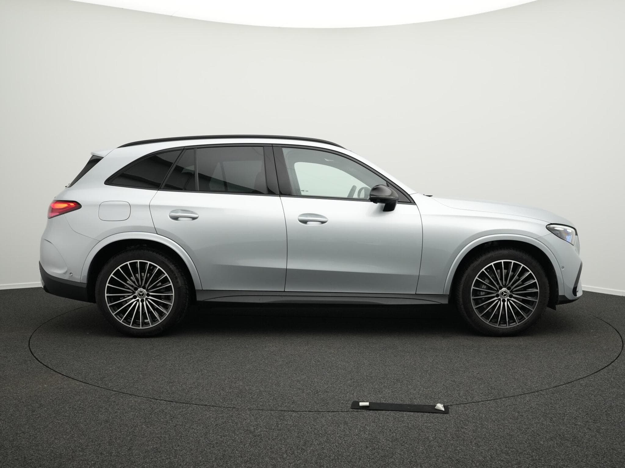 Mercedes GLC 220 d 4MATIC AMG-Line (2026) - Photo 5