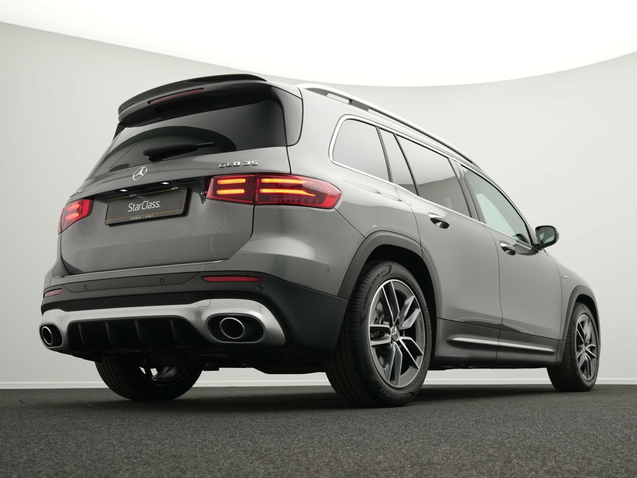 Mercedes GLB 35 AMG 4MATIC Multi+Pano+Totw+Keyless (2025) - Photo 11