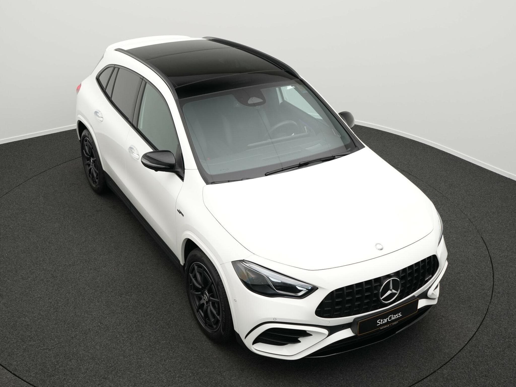 Mercedes GLA 35 AMG 4MATIC Multi+Pano+360°+Night+Burm (2024) - Photo 12