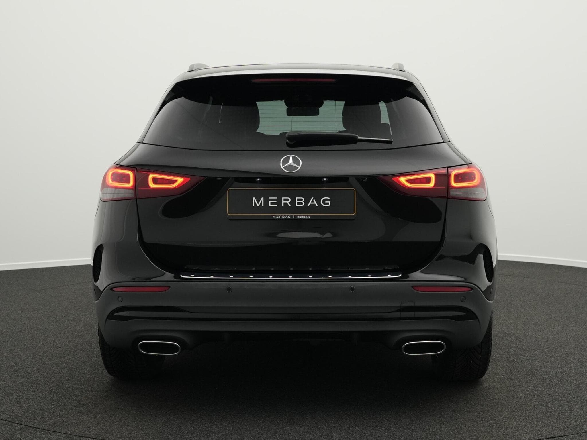 Mercedes GLA 180 AMG-Line LED+Kamera+Night+AHK+19" (2021) - Photo 4