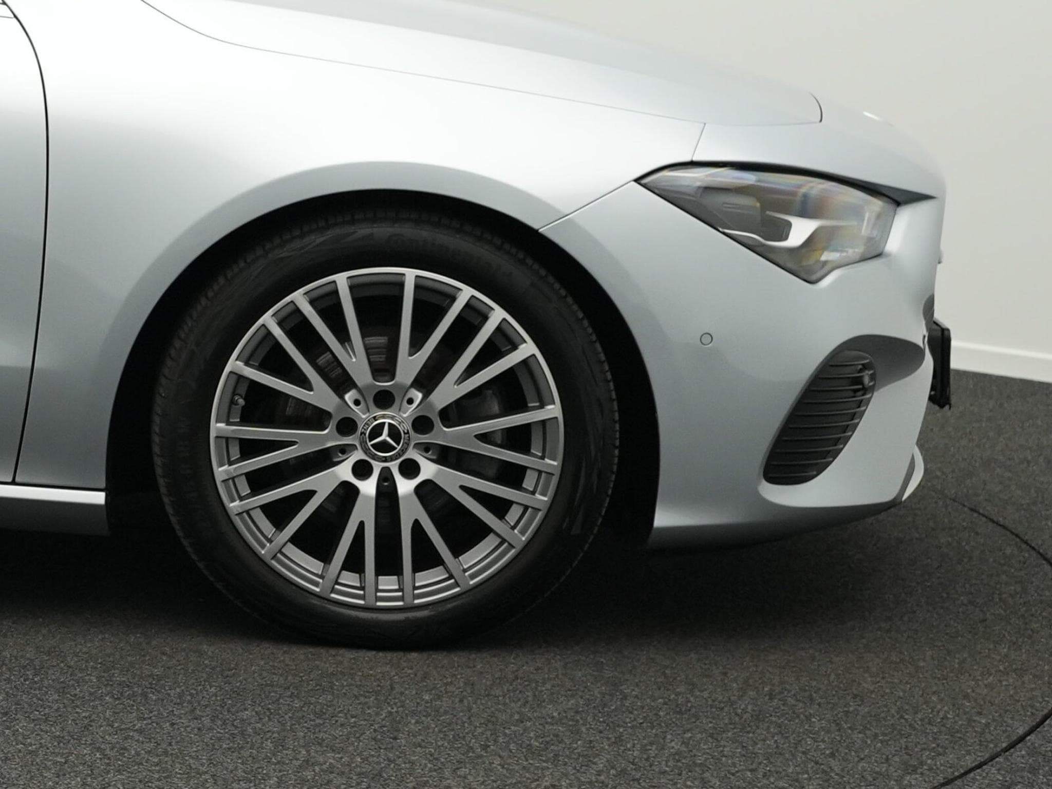 Mercedes CLA 180 d Cpe Progressive LED+Kamera+MBUX+Apple (2024) - Photo 8