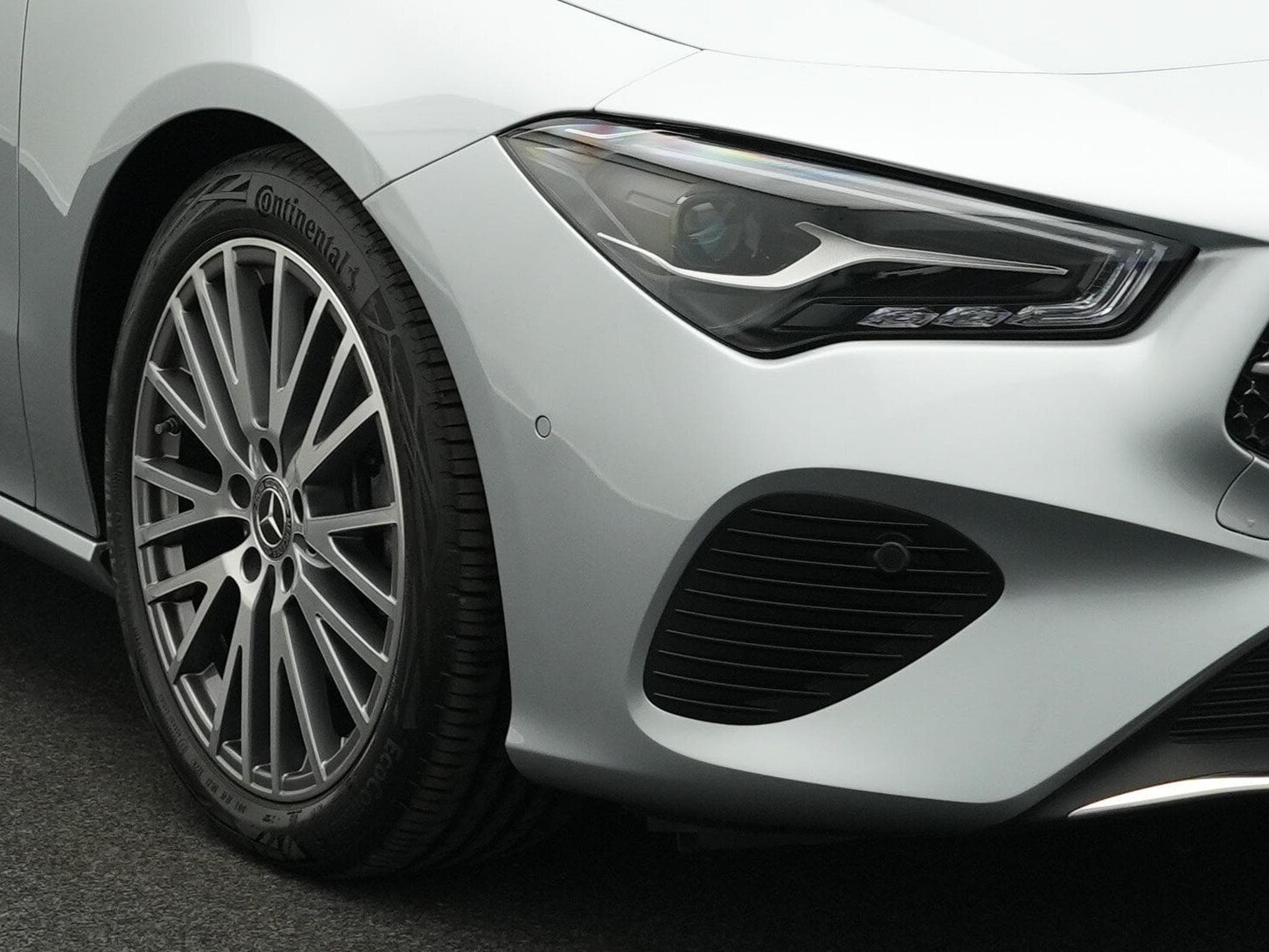 Mercedes CLA 180 d Cpe Progressive LED+Kamera+MBUX+Apple (2024) - Photo 9