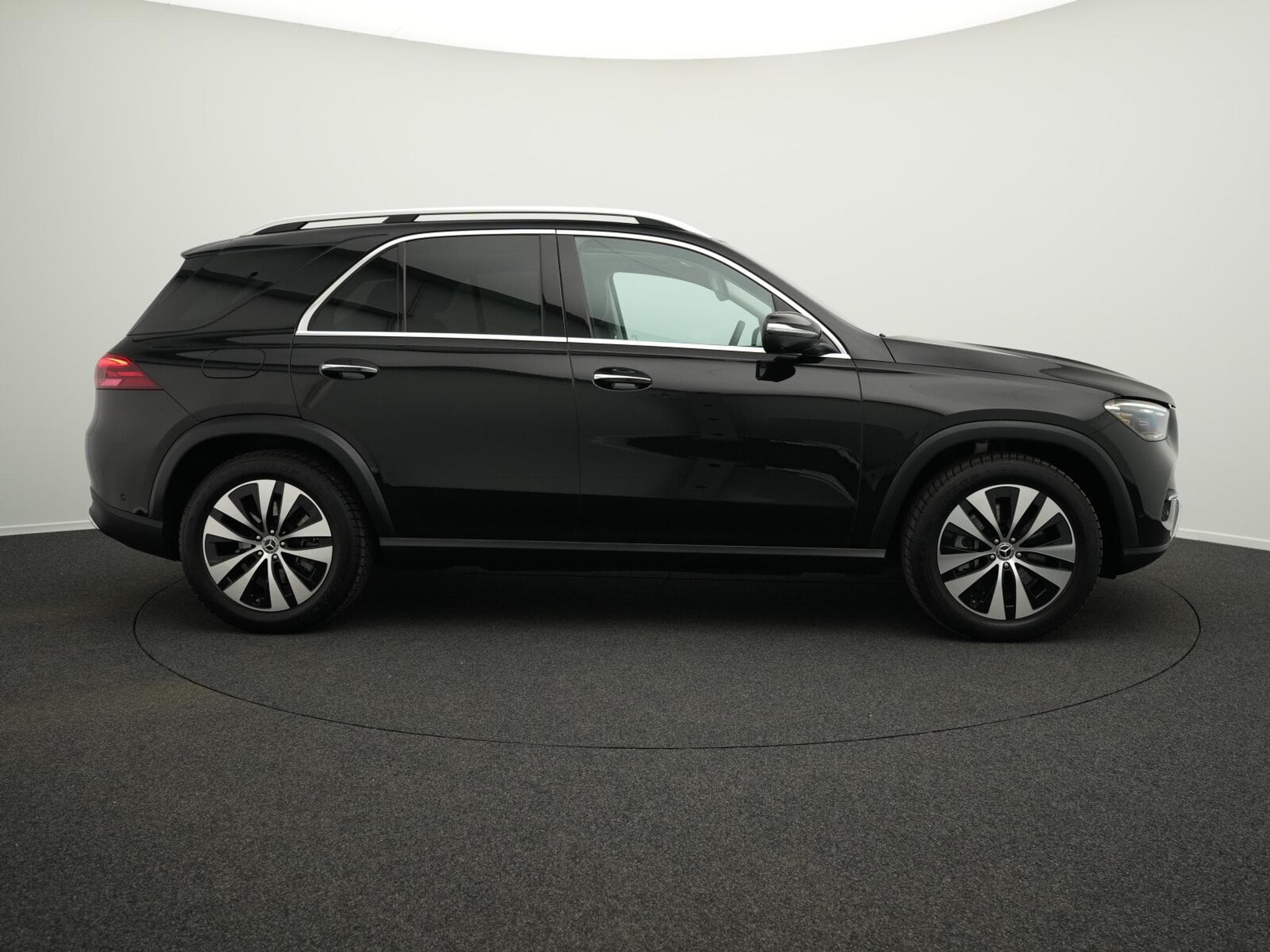 Mercedes GLE 450 d 4M Pano+Multi+360°+Burm (2025) - Photo 5