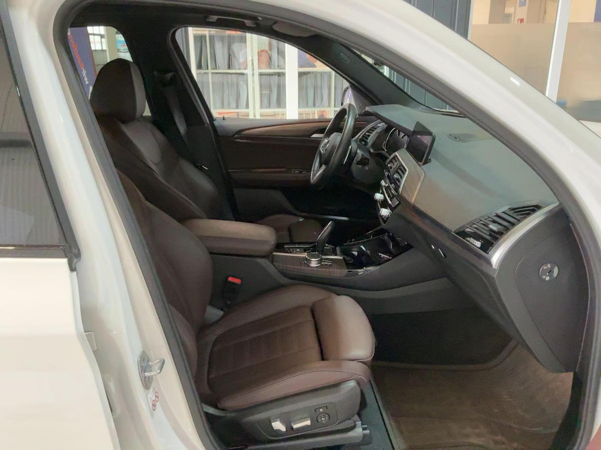 BMW X3 xDrive 30d M Sport AHK DAP INNO 20" HK STAND (2019) - Photo 3