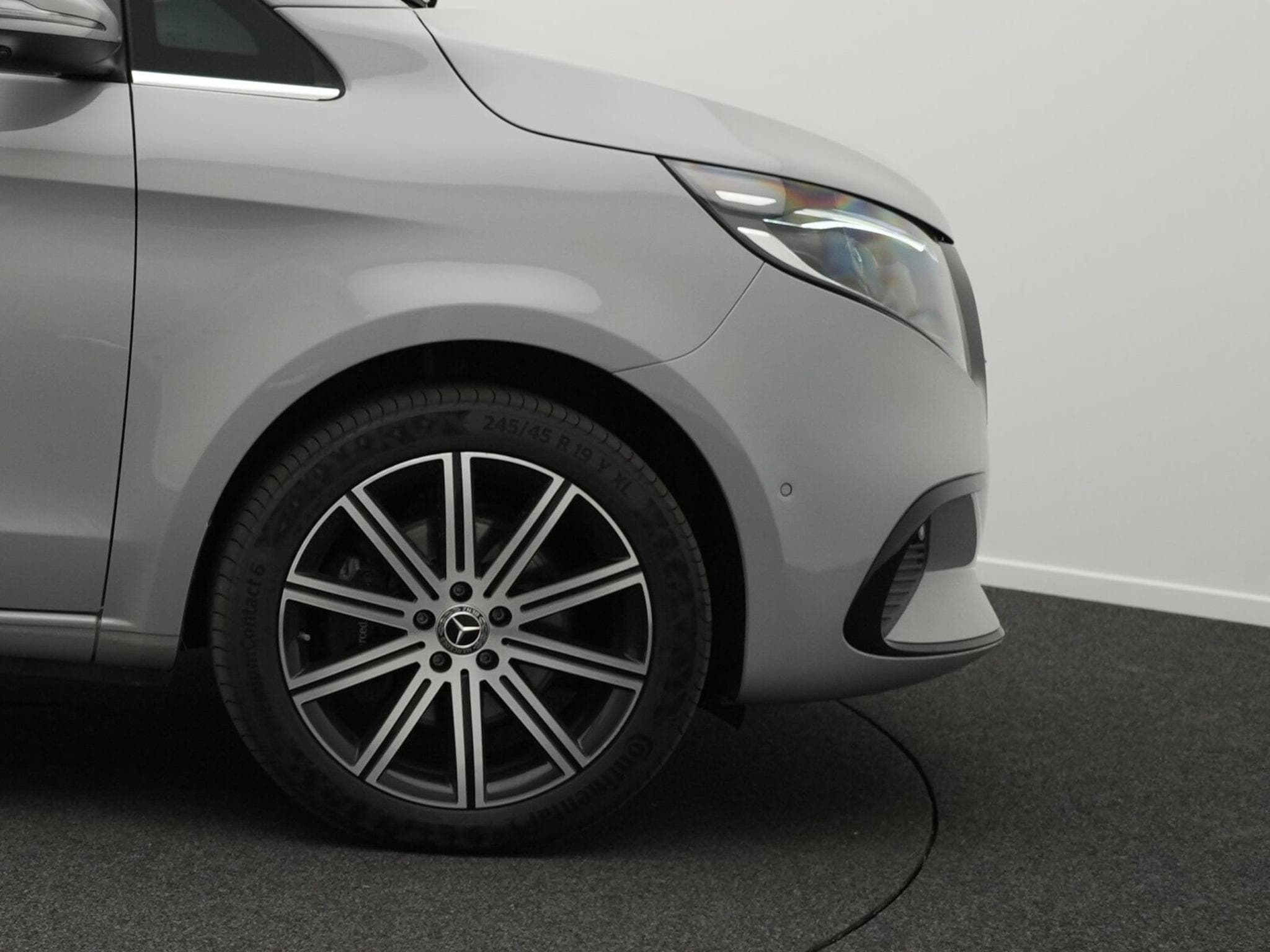 Mercedes V d 4MATIC Avantgarde lang (2025) - Photo 6