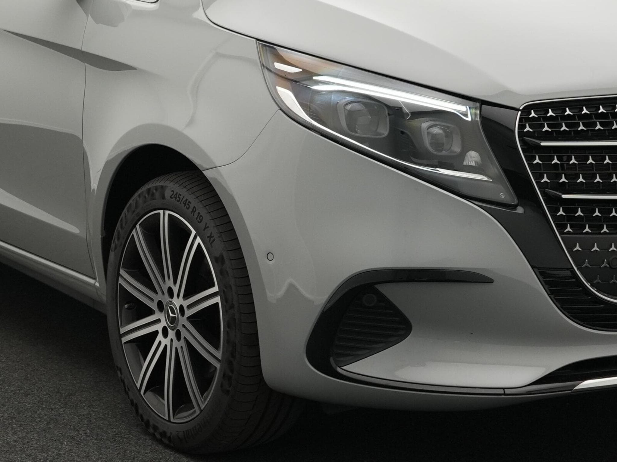 Mercedes V d 4MATIC Avantgarde lang (2025) - Photo 7
