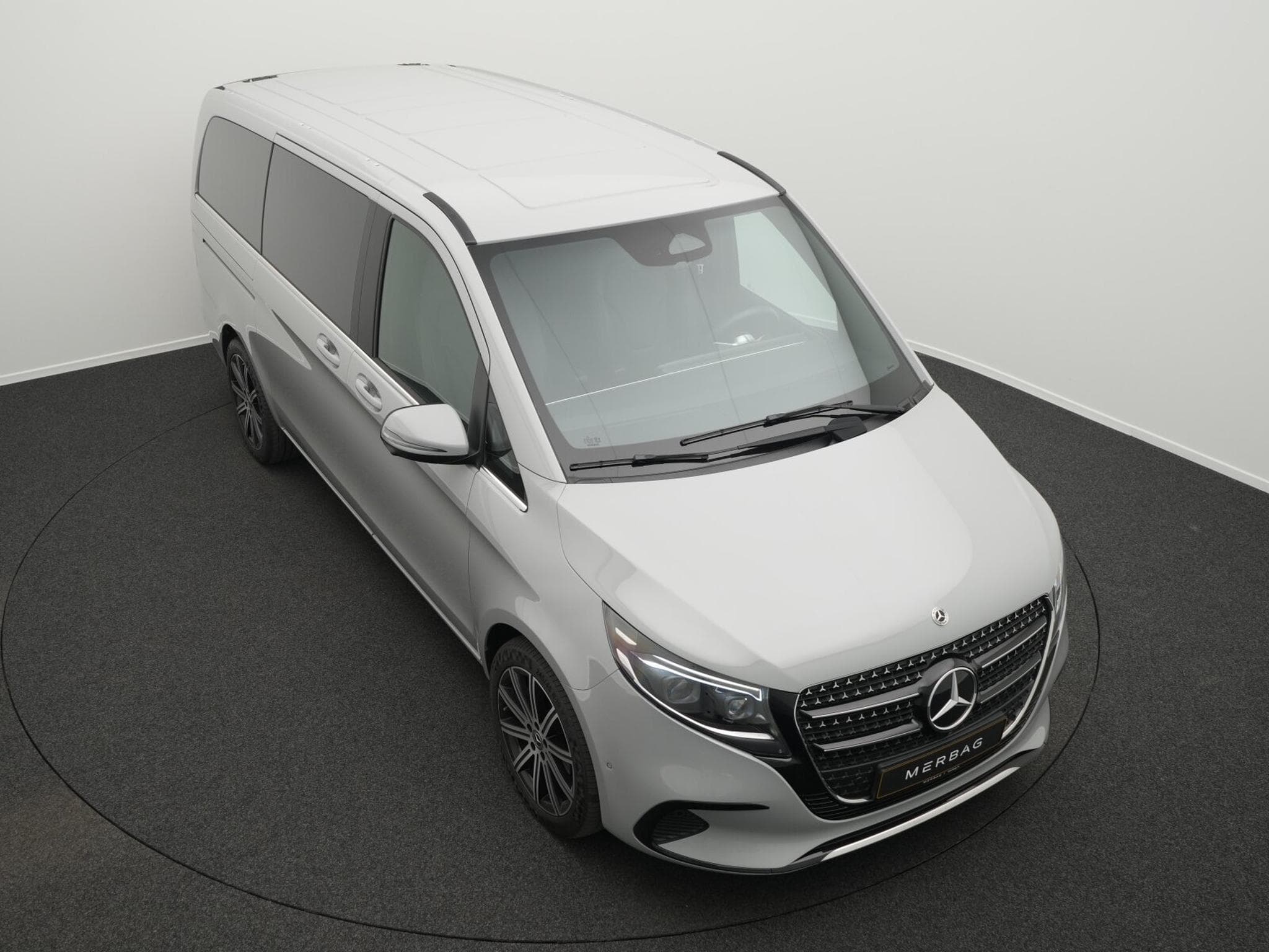 Mercedes V d 4MATIC Avantgarde lang (2025) - Photo 10