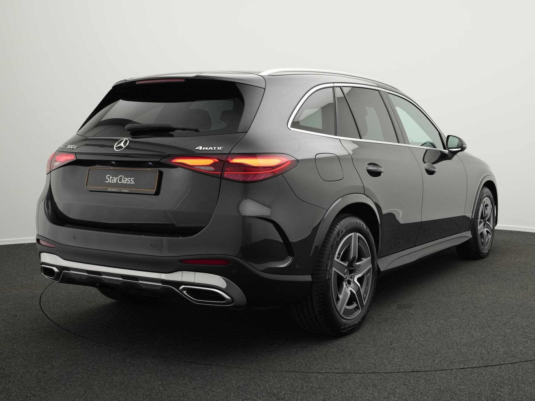 Mercedes GLC 300 d 4M AMG-Line LED+Kamera+AHK+Totw+Memo (2025) - Photo 3