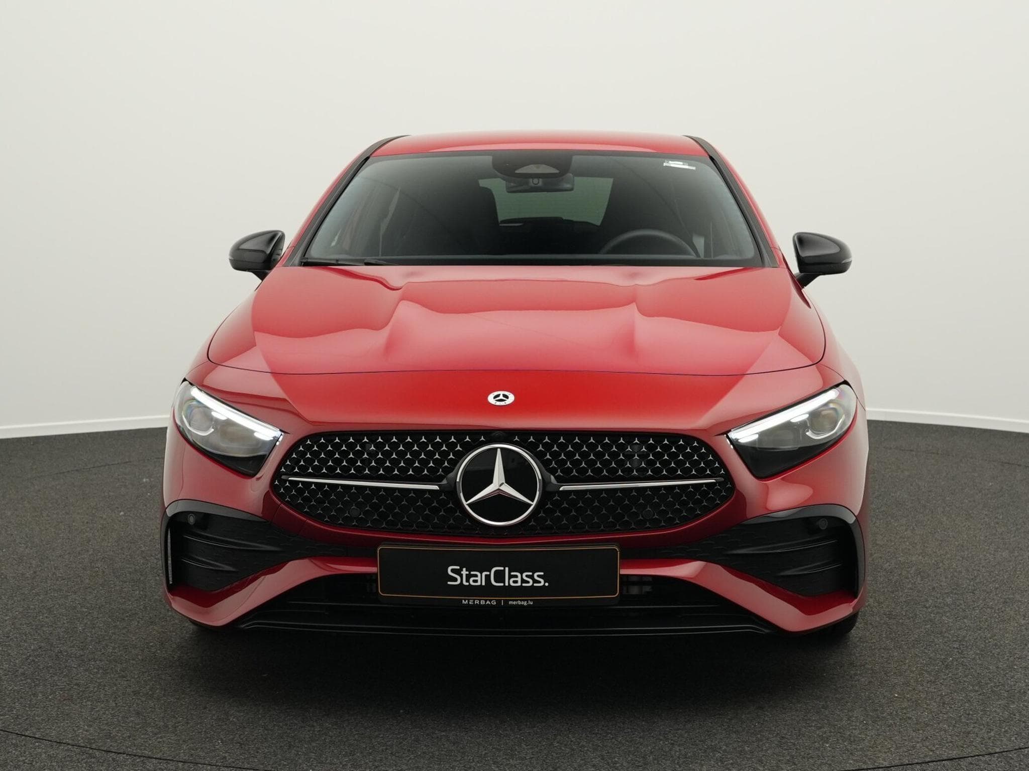 Mercedes A 200 d Multi+Kamera+Night+AHK+19" (2025) - Photo 2