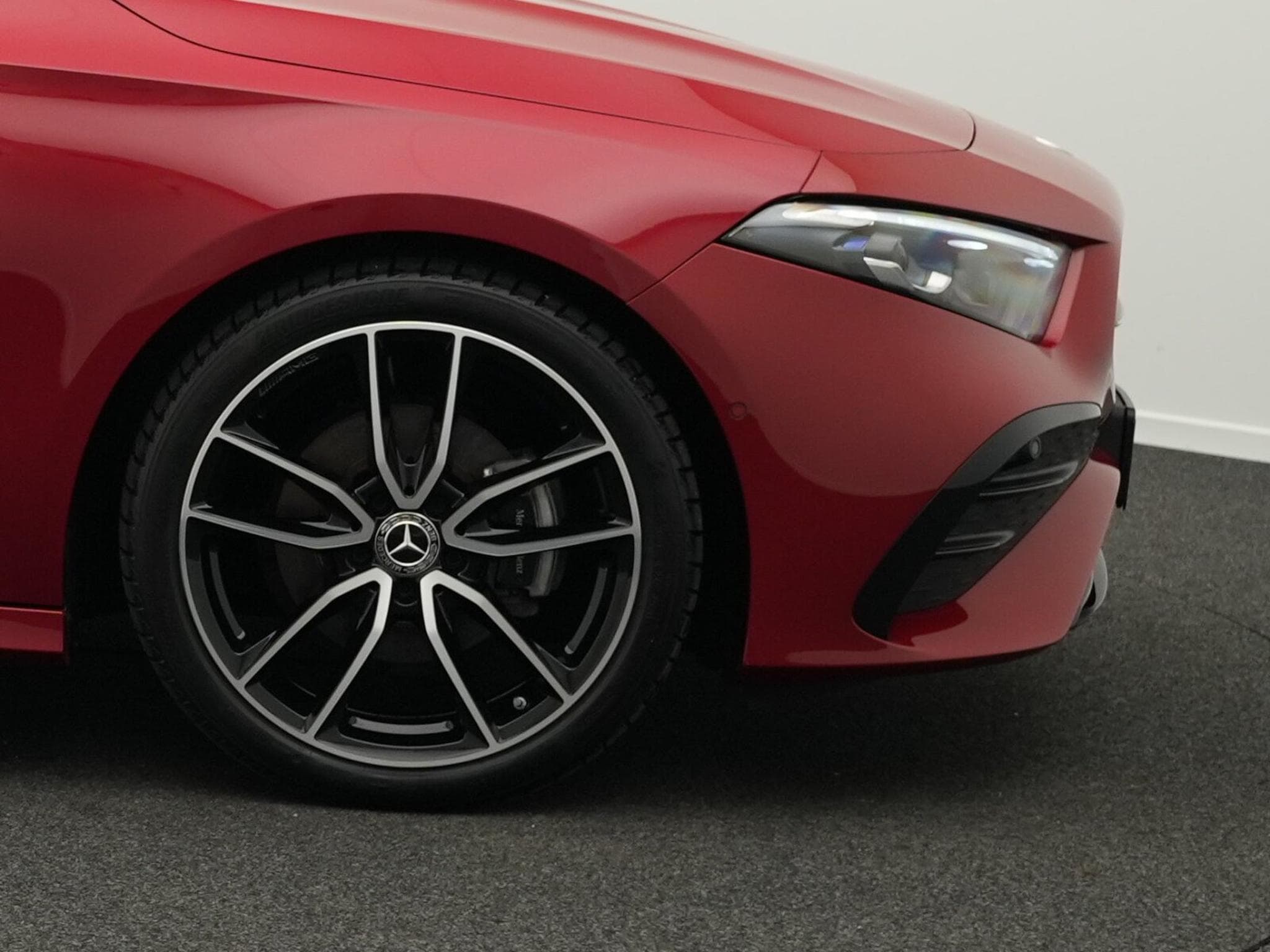 Mercedes A 200 d Multi+Kamera+Night+AHK+19" (2025) - Photo 8