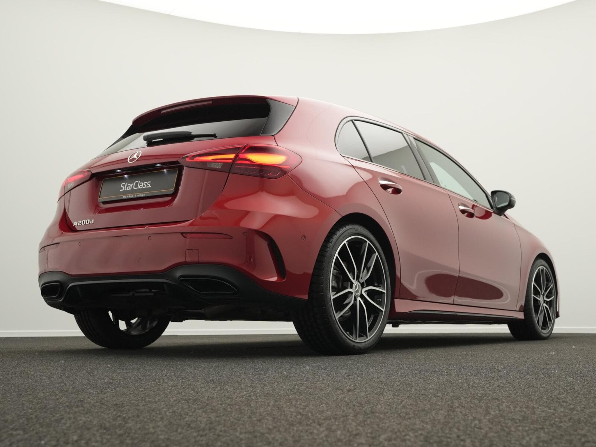 Mercedes A 200 d Multi+Kamera+Night+AHK+19" (2025) - Photo 11
