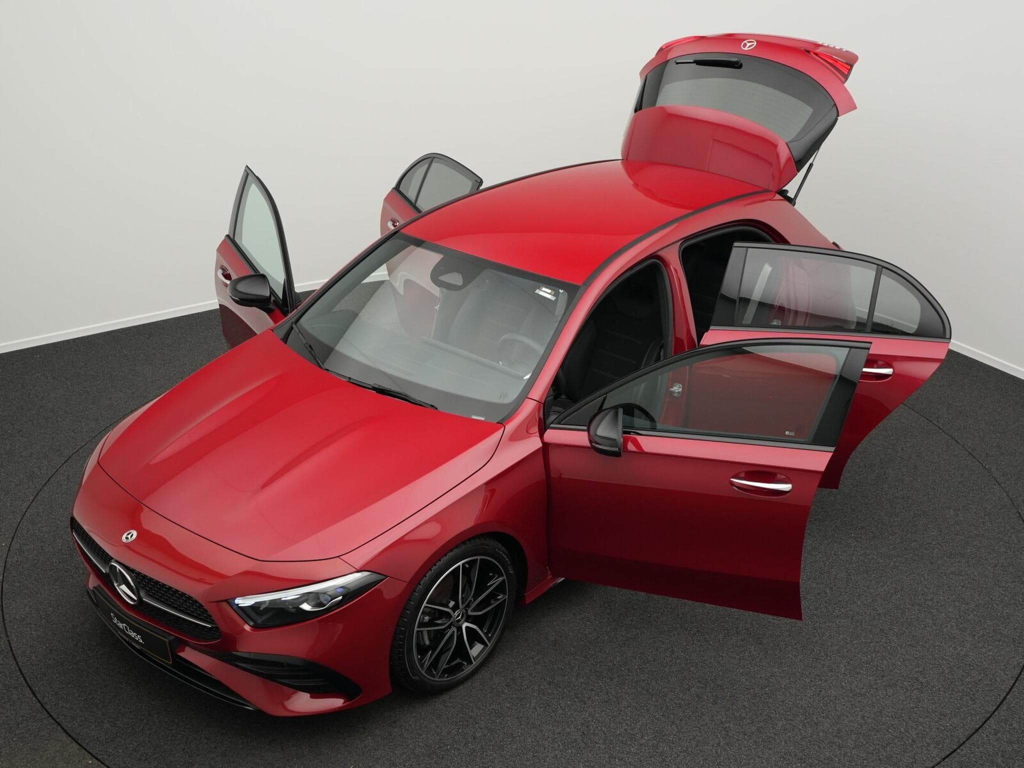 Mercedes A 200 d Multi+Kamera+Night+AHK+19" (2025) - Photo 14