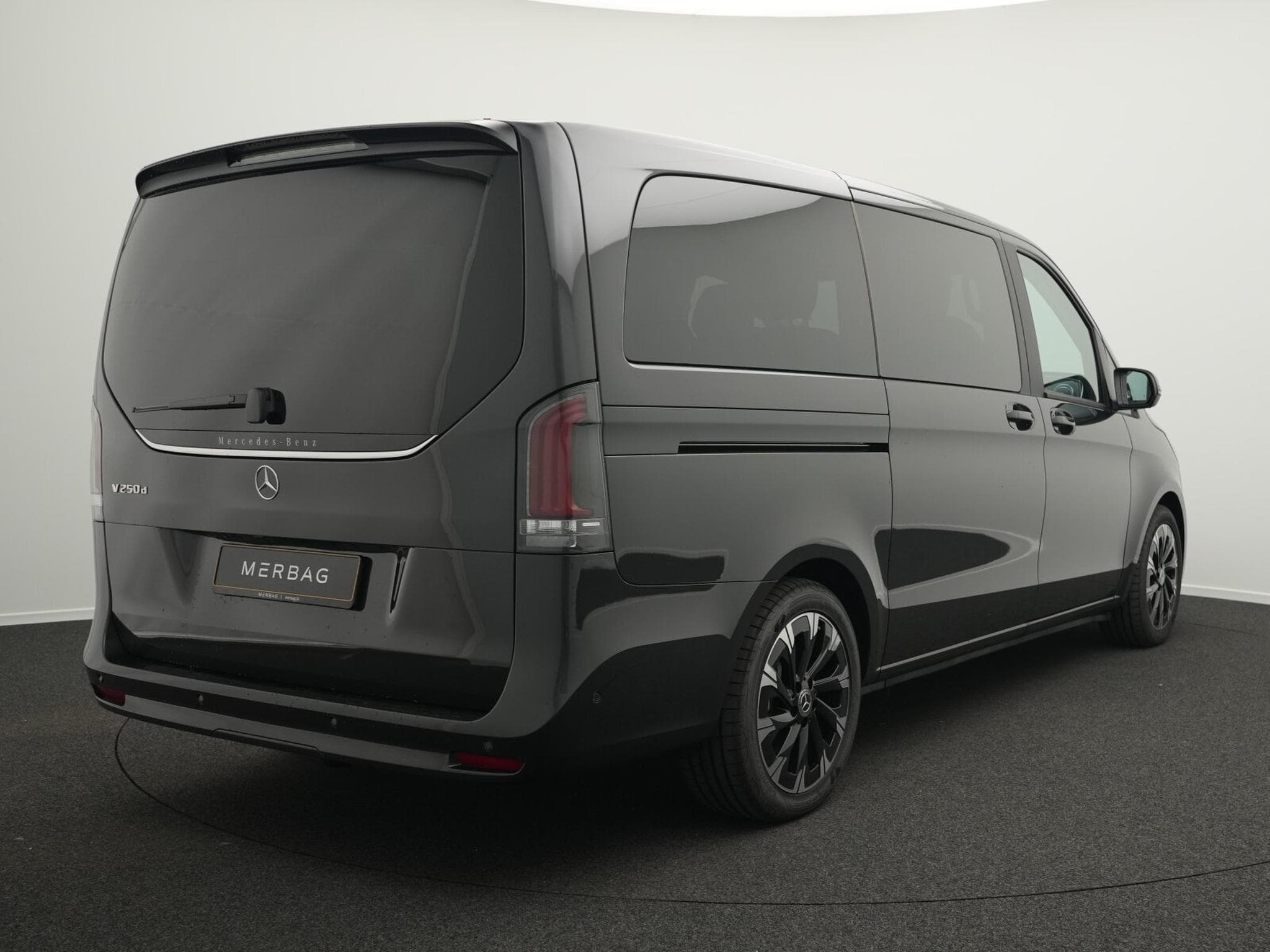 Mercedes V d STYLE Lang (2026) - Photo 3