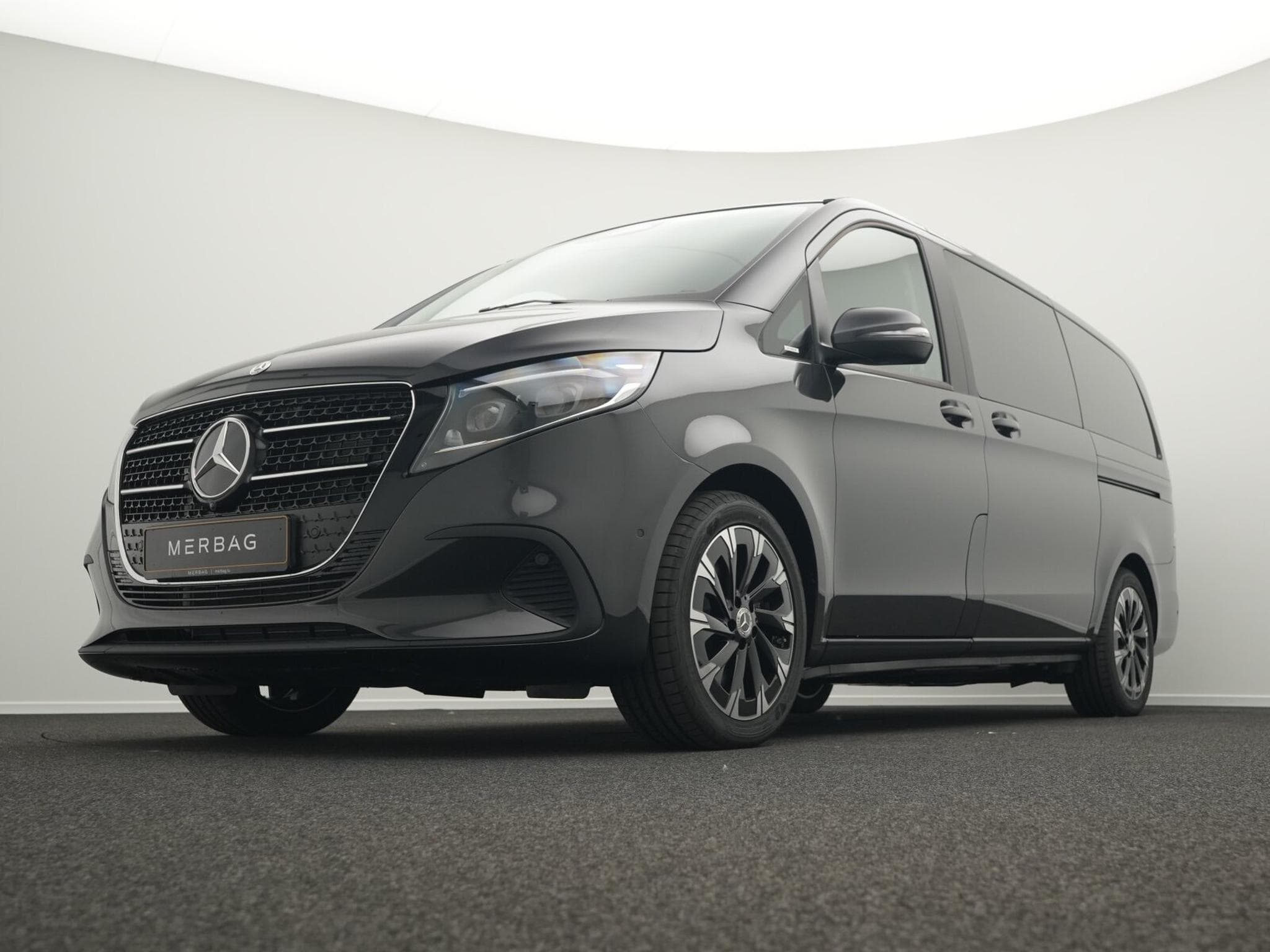 Mercedes V d STYLE Lang (2026) - Photo 8