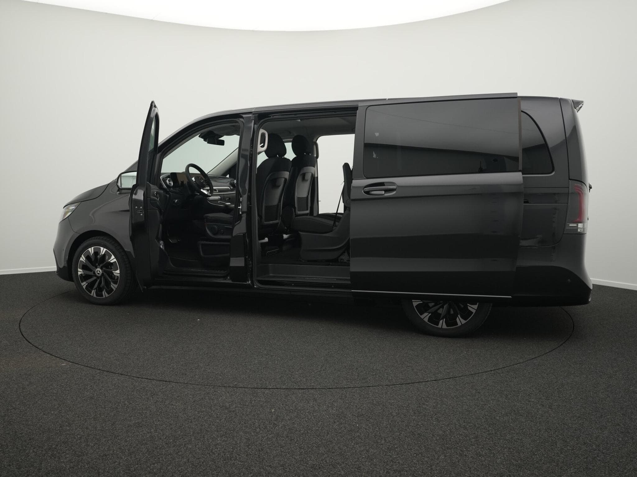Mercedes V d STYLE Lang (2026) - Photo 14