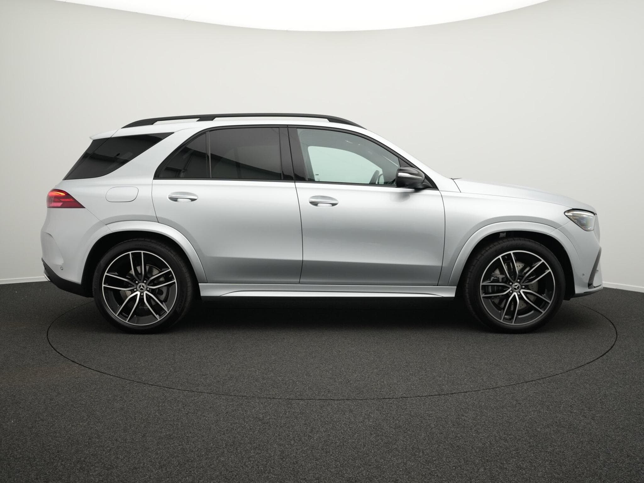 Mercedes GLE 350 de 4MATIC Pano+Multi+22"+Memo+Burm (2026) - Photo 5