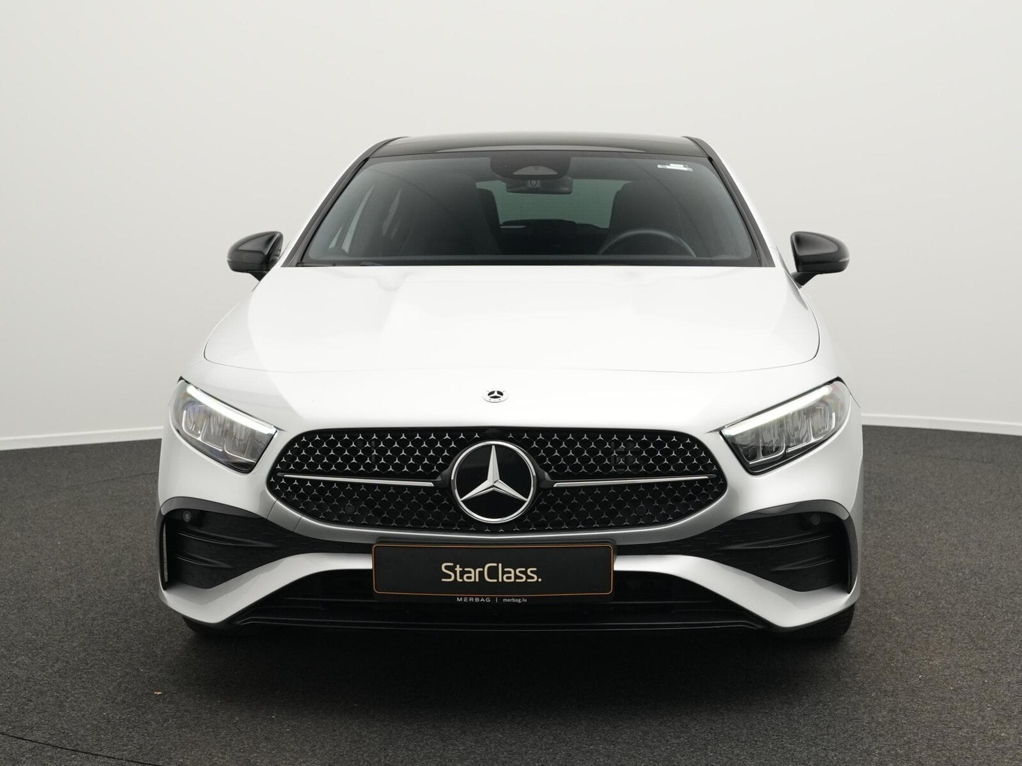 Mercedes A 250 e AMG-Line LED+Pano+Night+Keyless (2024) - Photo 2