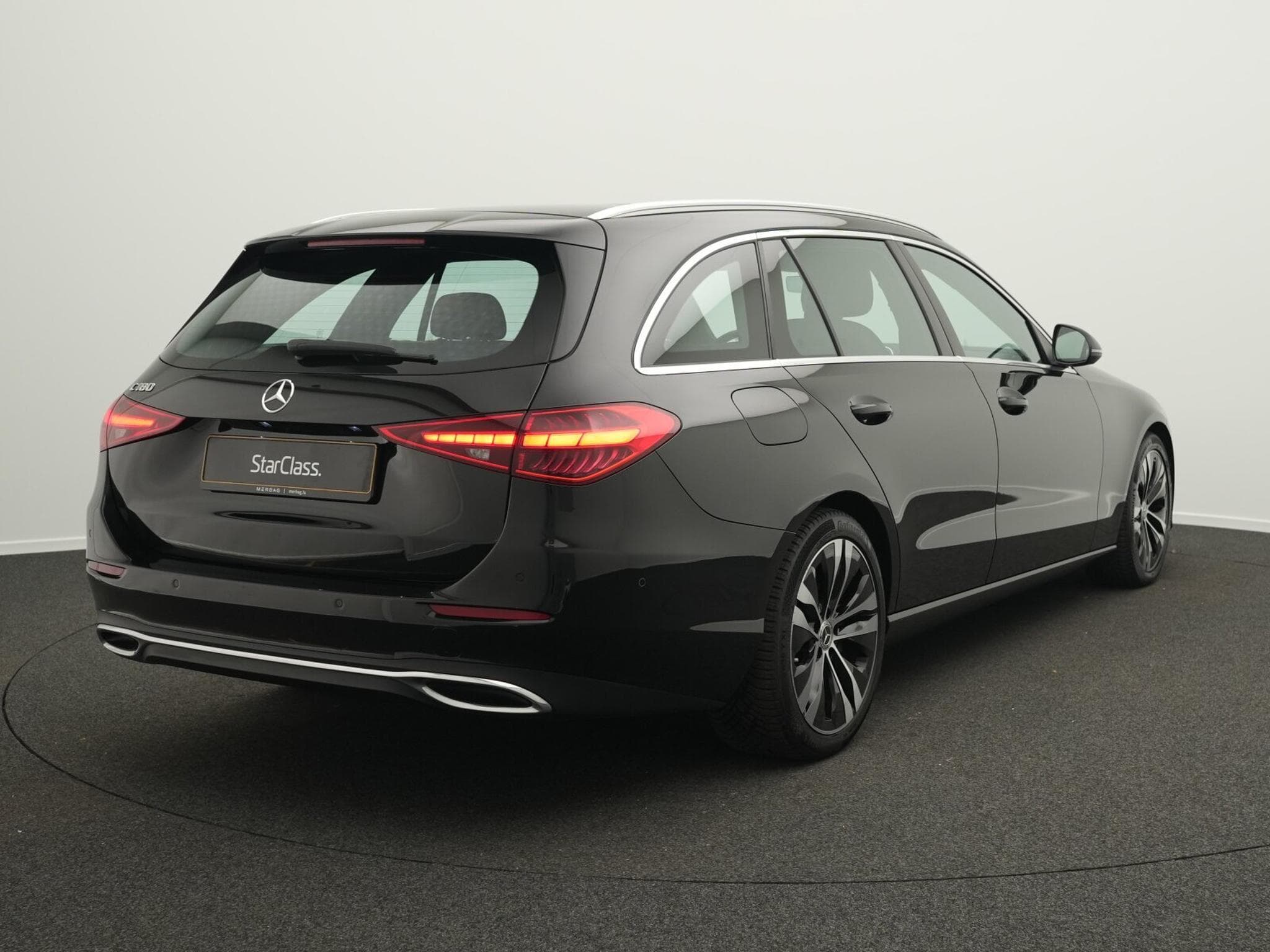 Mercedes C 180 T Avantgarde LED+Kamera+EasyPack+MBUX (2025) - Photo 3