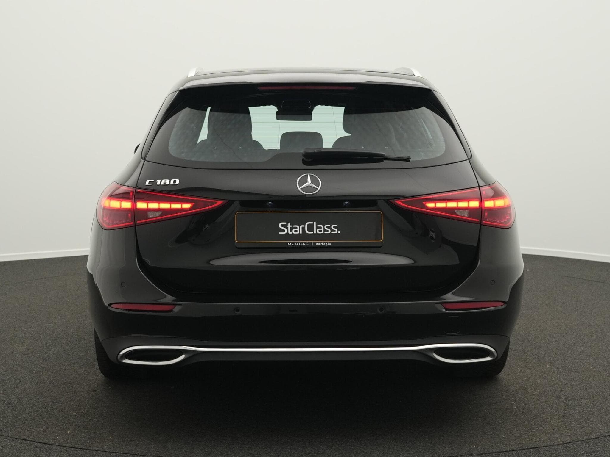 Mercedes C 180 T Avantgarde LED+Kamera+EasyPack+MBUX (2025) - Photo 4