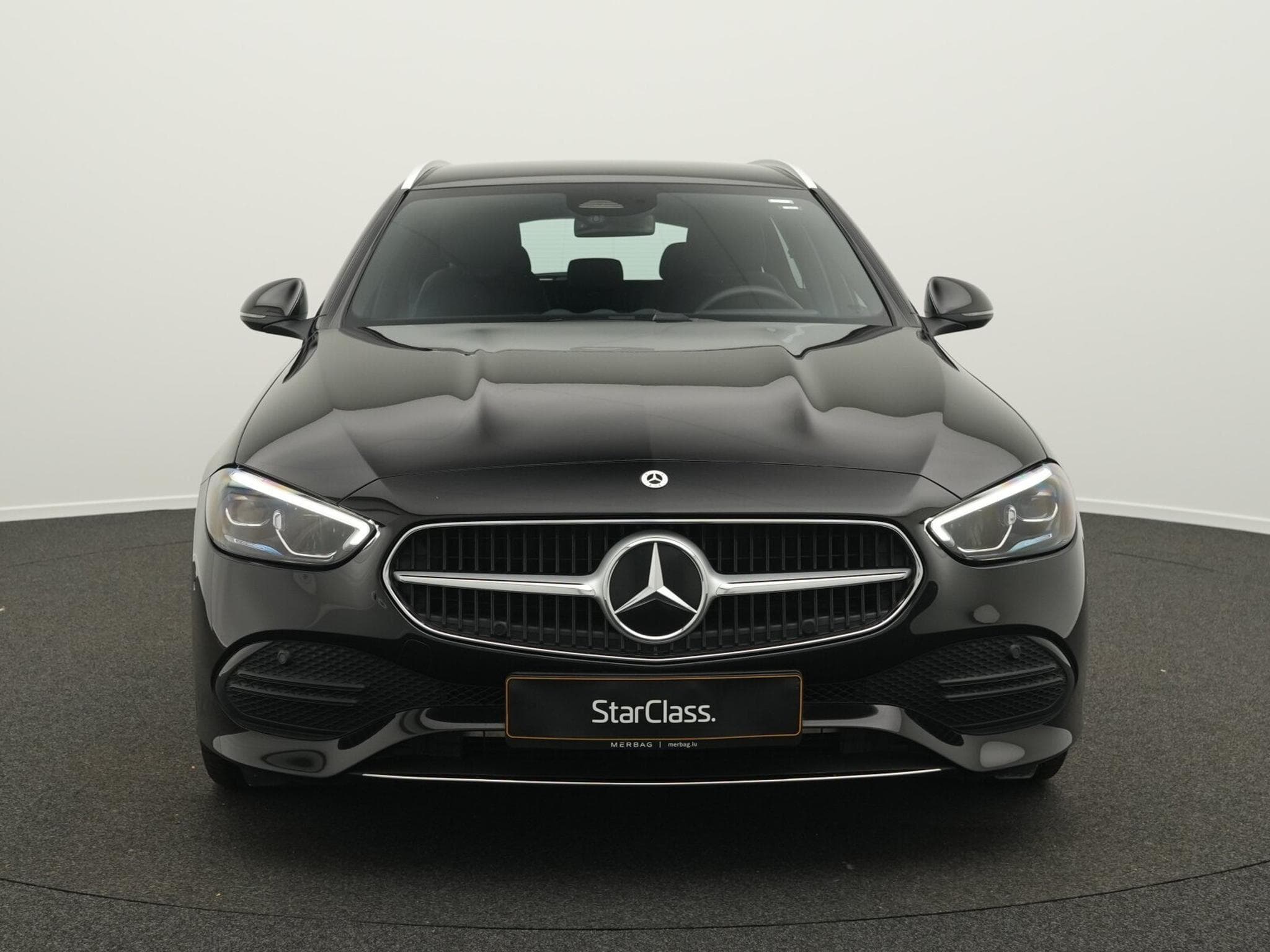 Mercedes C 180 T Avantgarde LED+Kamera+EasyPack+MBUX (2025) - Photo 2