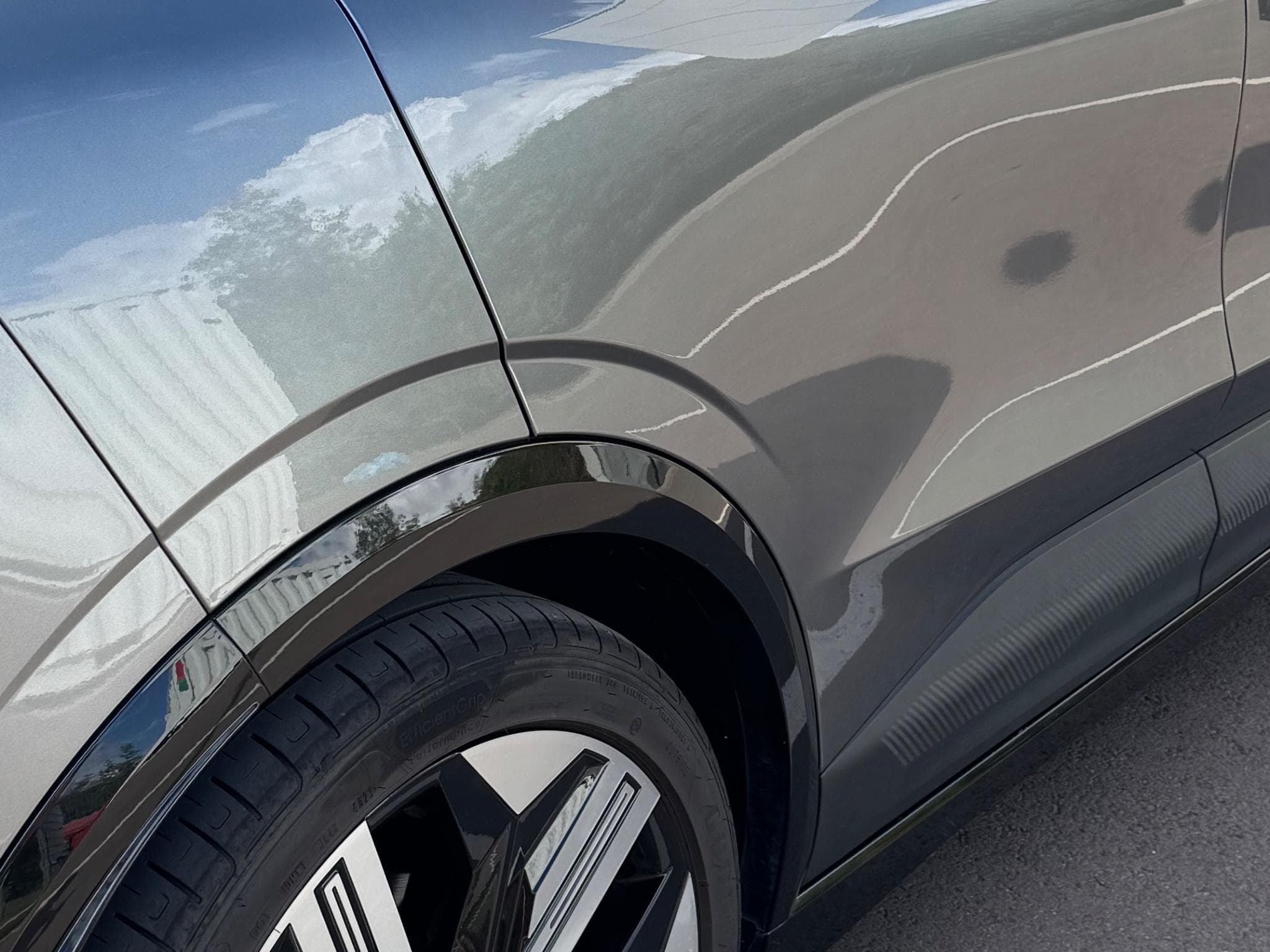 Renault Megane E-Tech Iconic 220 Optimum Charge (2023) - Photo 4