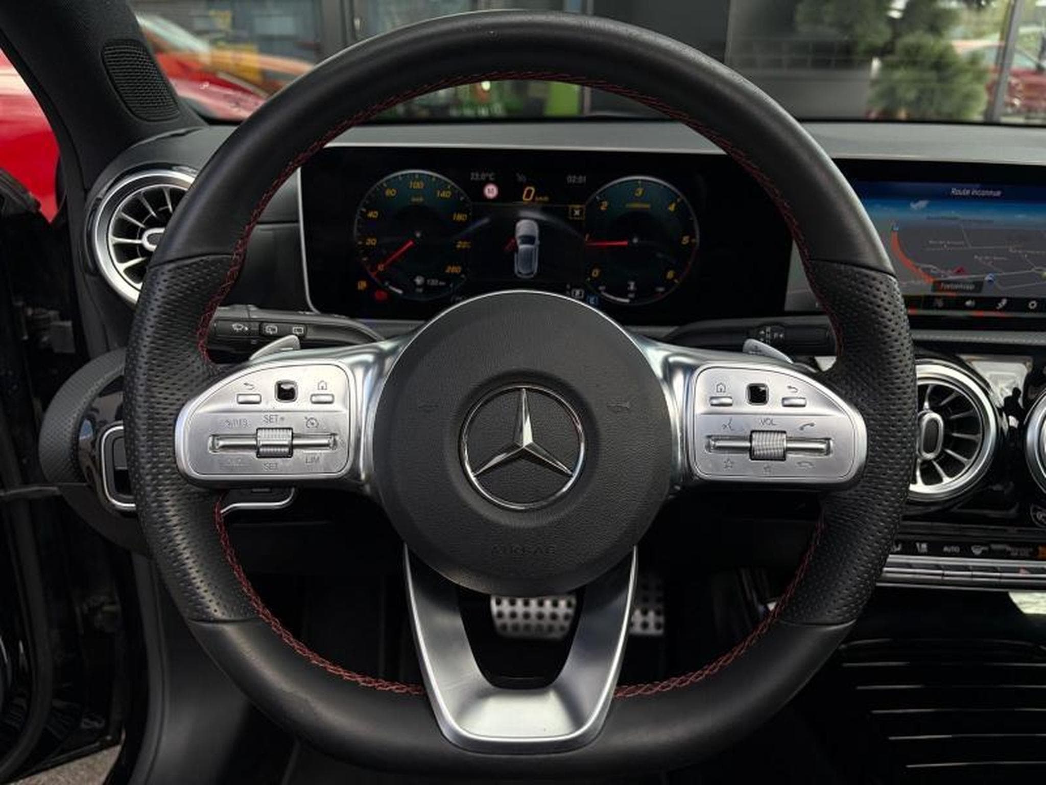 Mercedes A 180 d amg line 1.5 116ch/Toit ouvrant/Camera (2019) - Foto 6