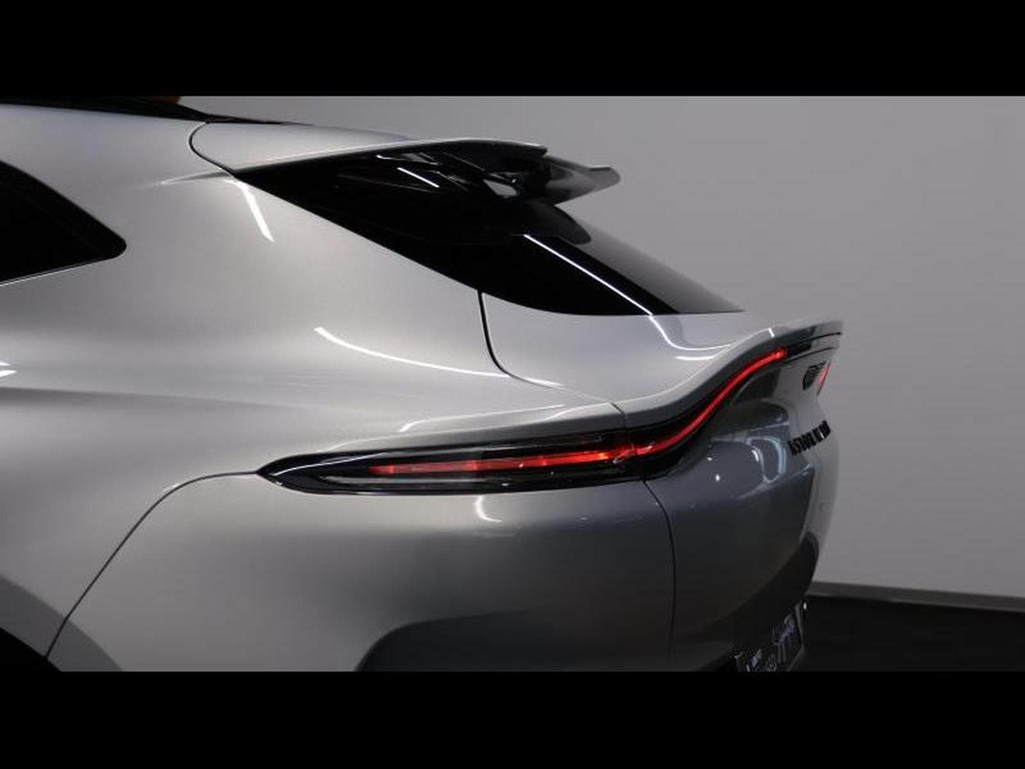 Aston-Martin DBX 707 V8 *Lightning Silver (2025) - Foto 11