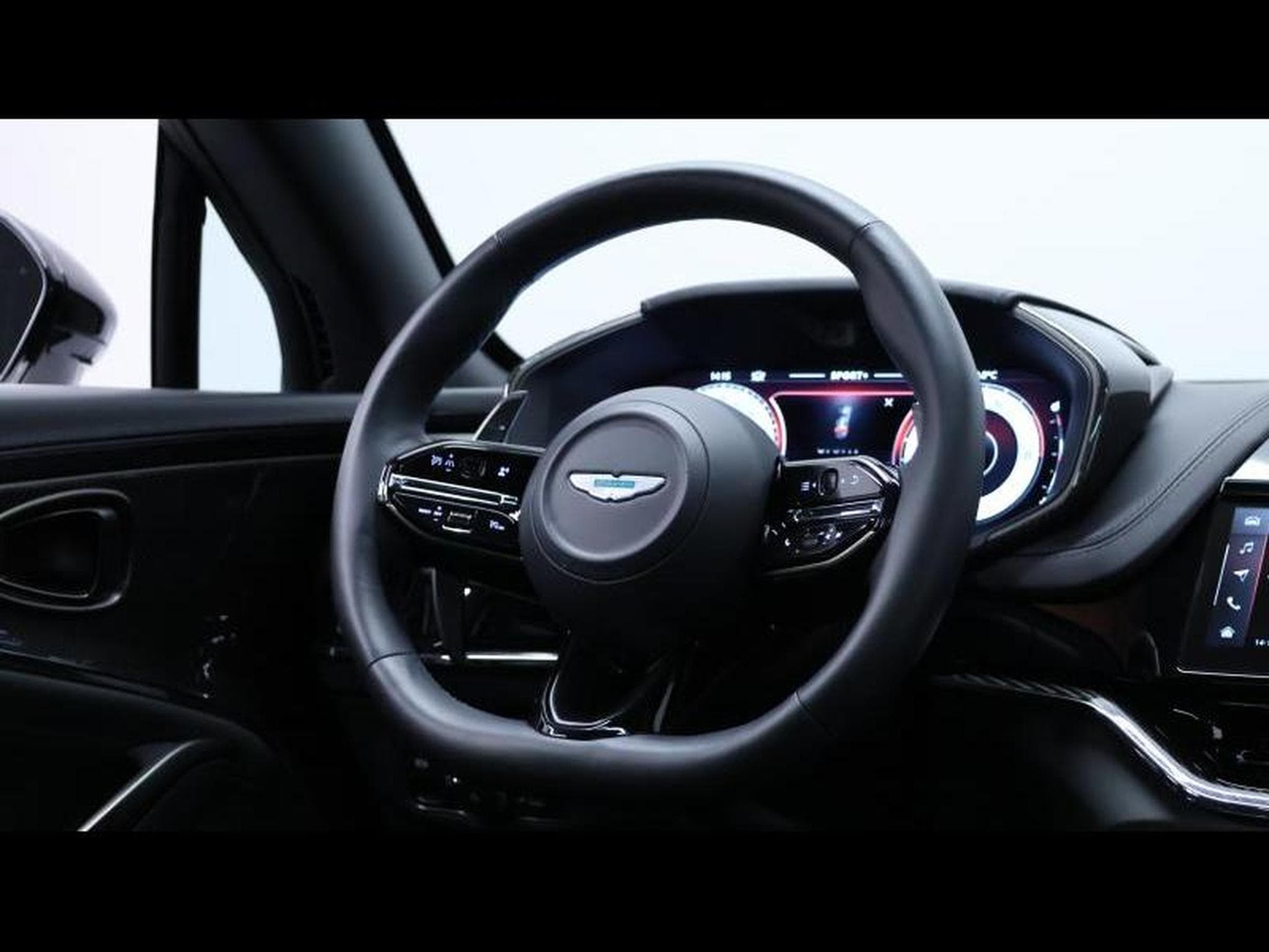 Aston-Martin DBX 707 V8 *Lightning Silver (2025) - Foto 18