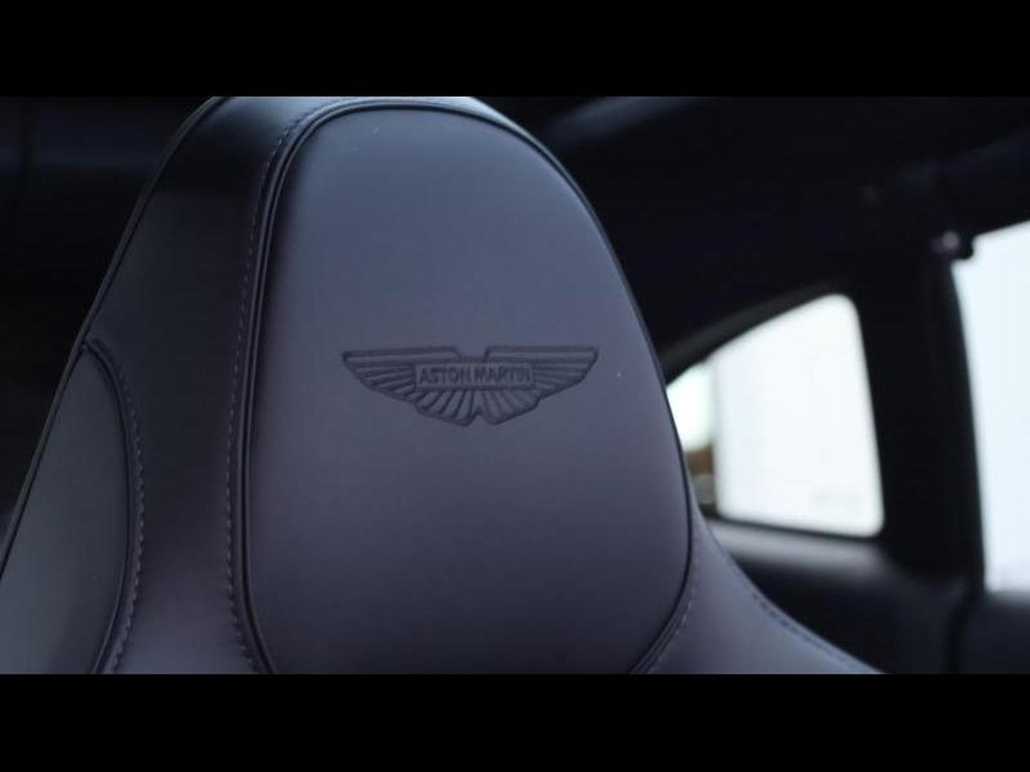 Aston-Martin DBX 707 V8 *Lightning Silver (2025) - Foto 31