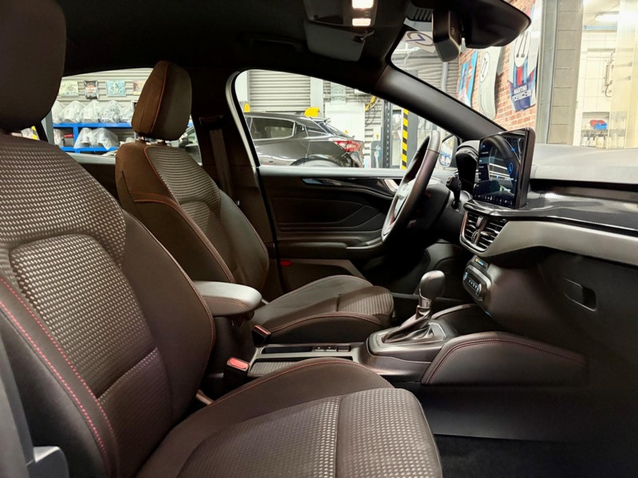 Ford Focus Focus 1.0 EcoBoost 155cv Auto ST-LINE X (2024) - Photo 8