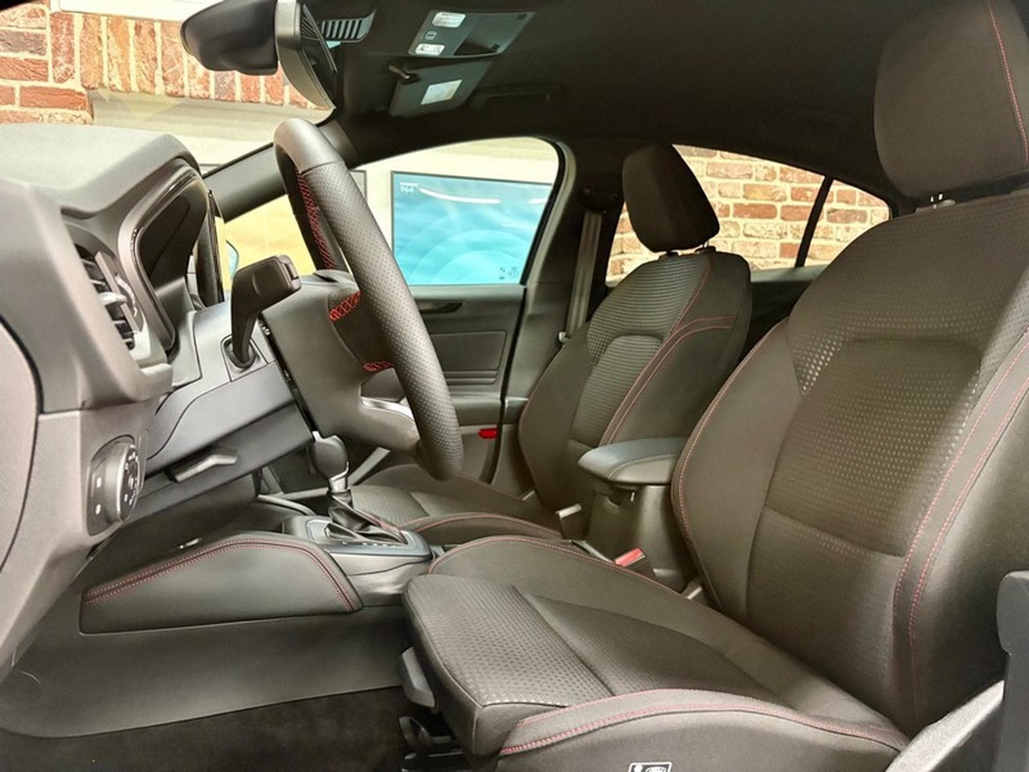 Ford Focus Focus 1.0 EcoBoost 155cv Auto ST-LINE X (2024) - Photo 5