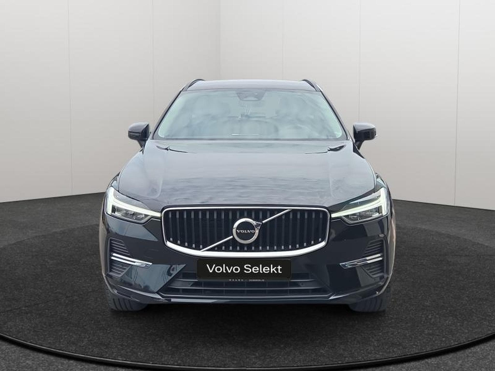 Volvo XC60 B4 AWD Core / Diesel (2022) - Foto 28