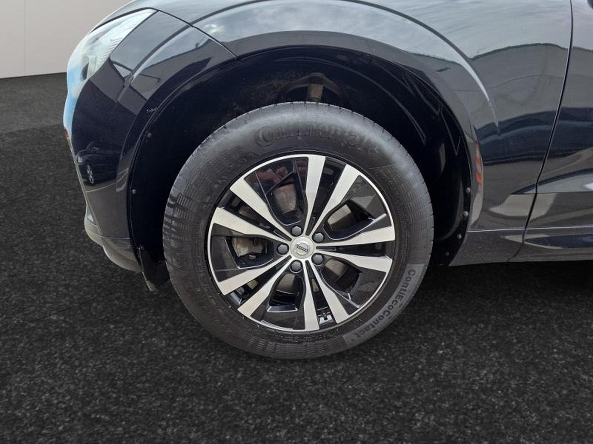 Volvo XC60 B4 AWD Core / Diesel (2022) - Foto 34