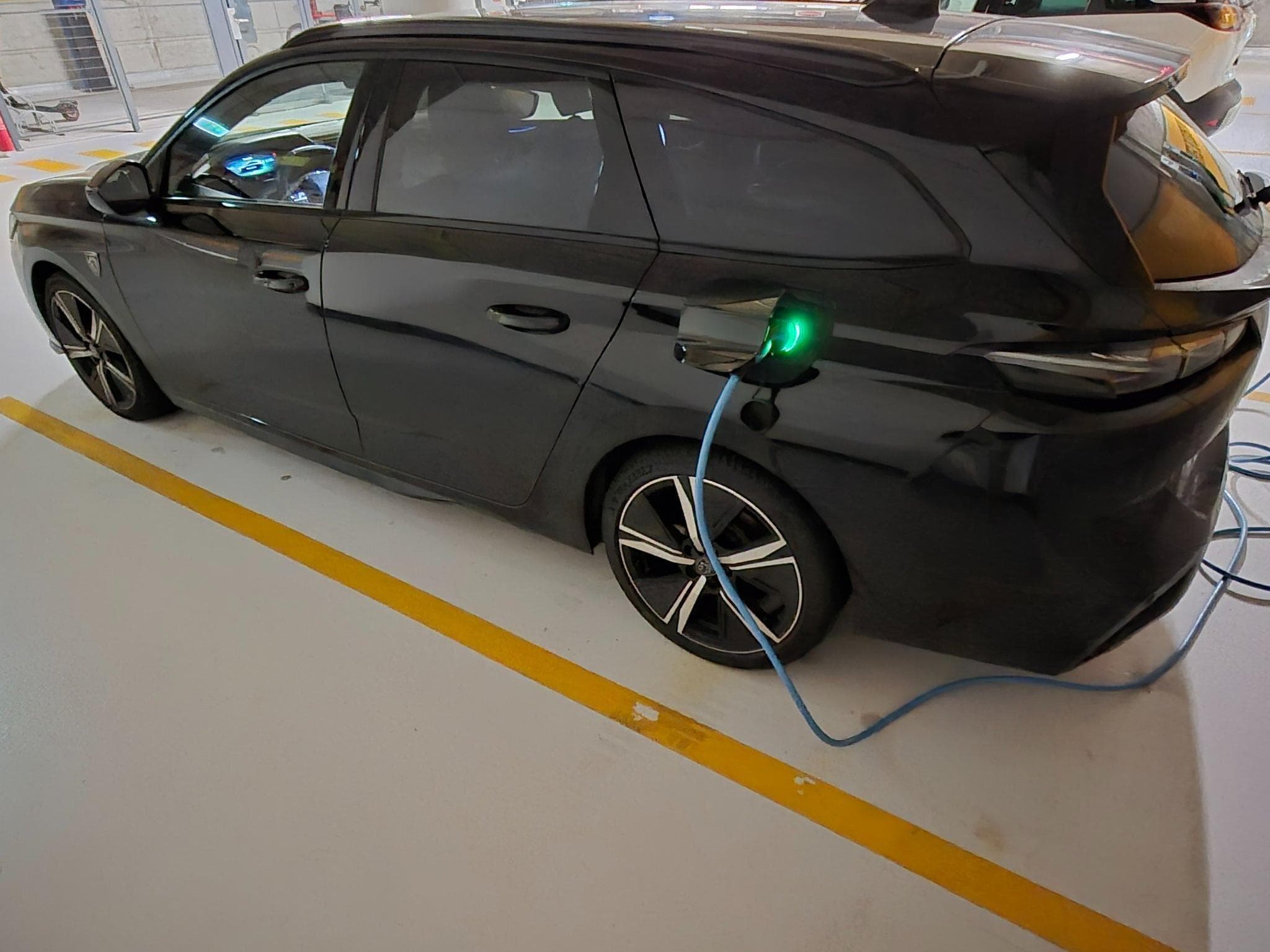 Peugeot 308 GT (2024) - Photo 6