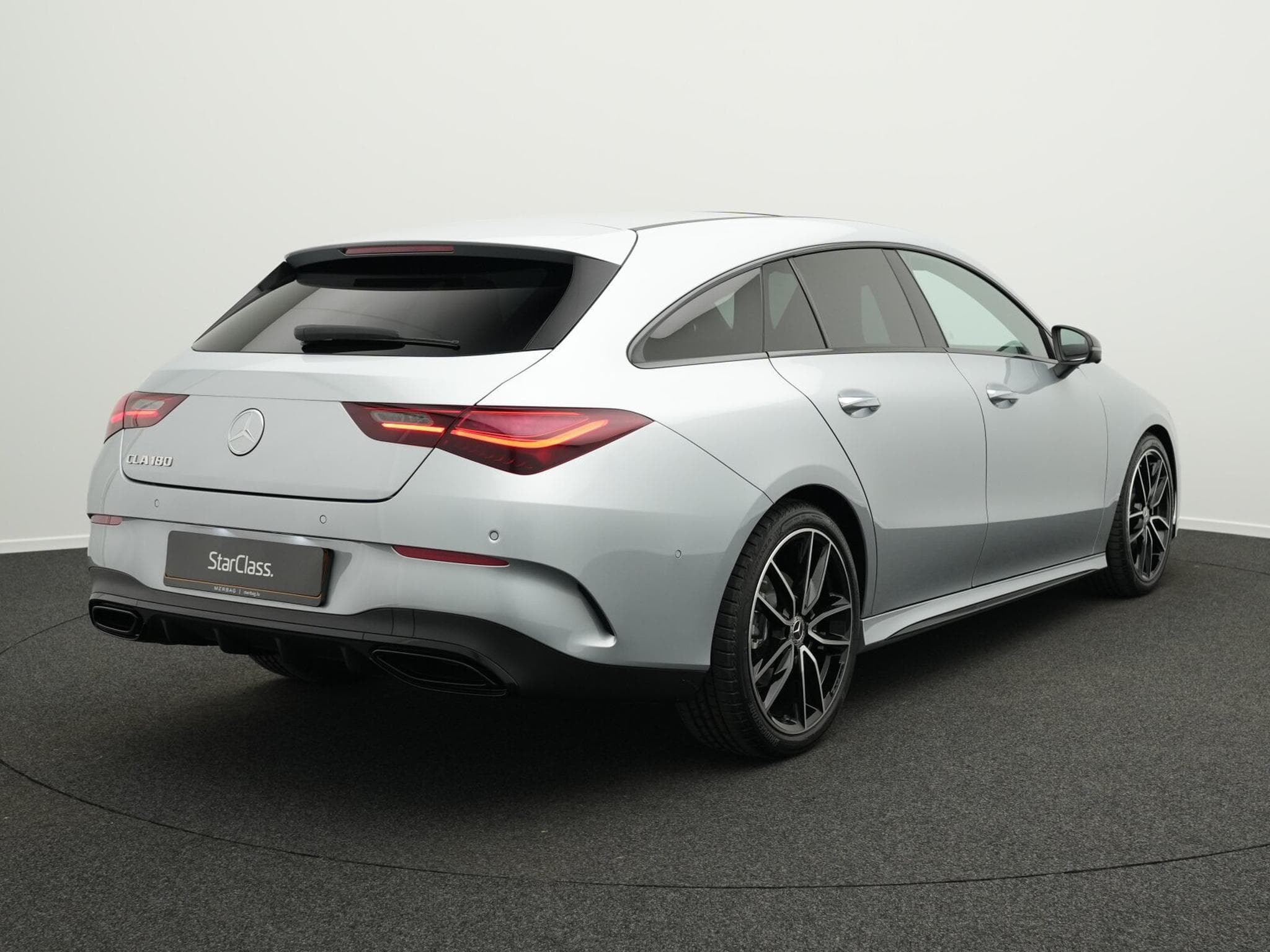 Mercedes CLA 180 AMG-Line Premium Plus (2026) - Photo 3